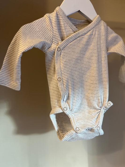 Body Beige randig stl 62 (2-4 mån) - H&M