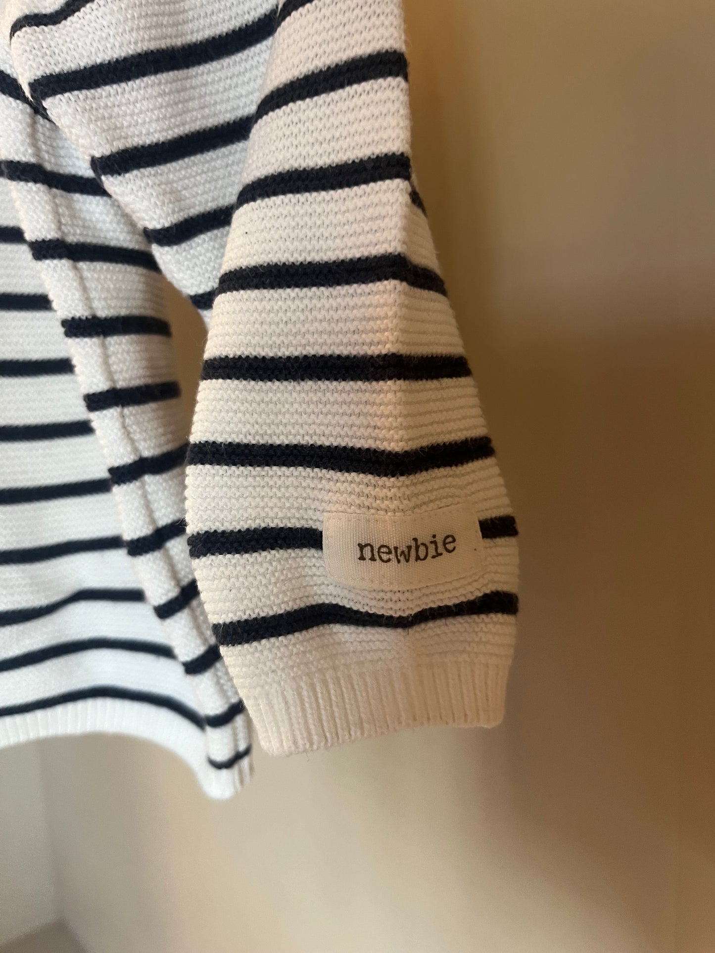 Stickad tröja randig stl 68 (4-6 mån) - Newbie