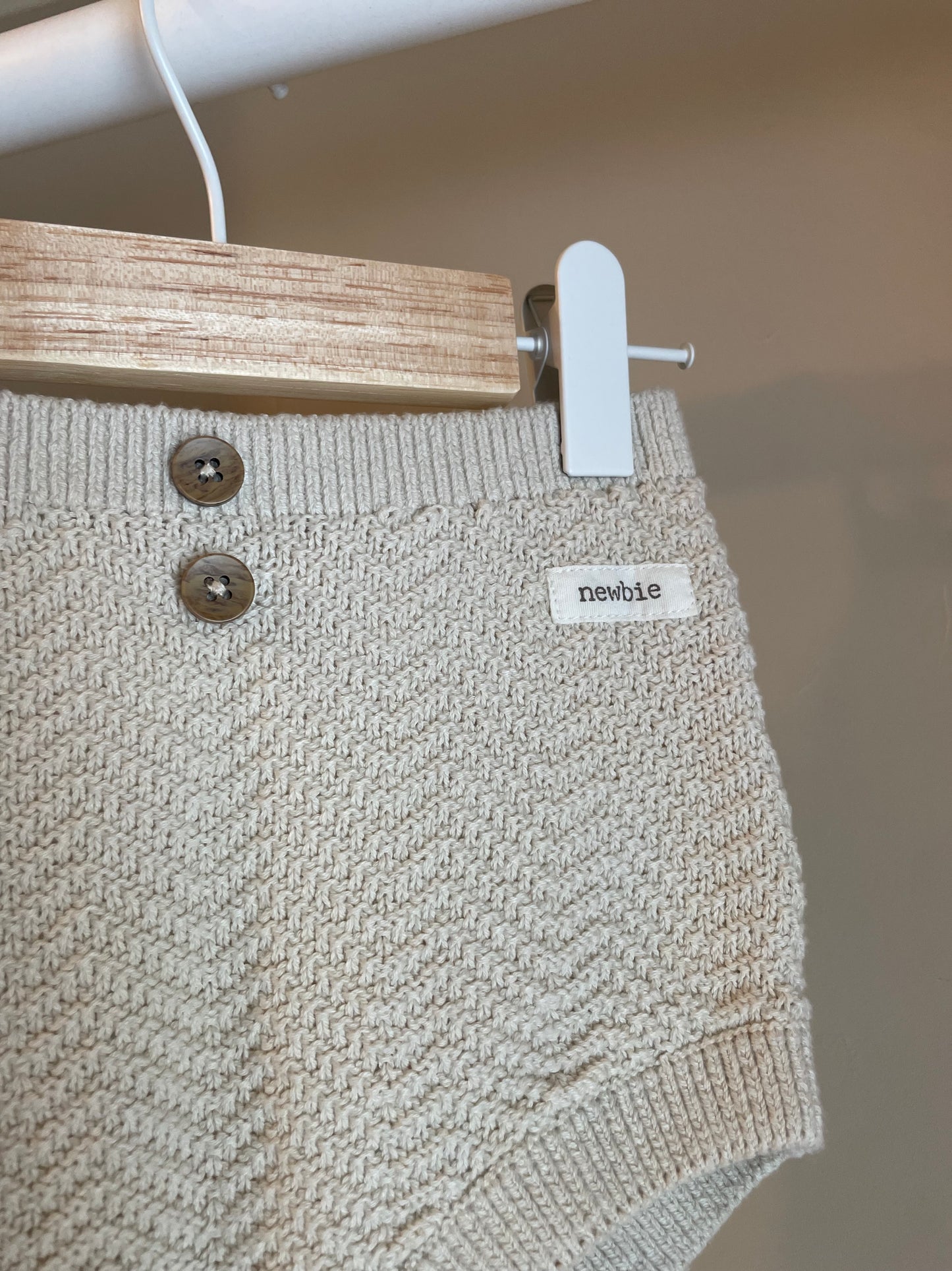 Stickade mini shorts storlek 74/80 (6-12 månader) - Newbie