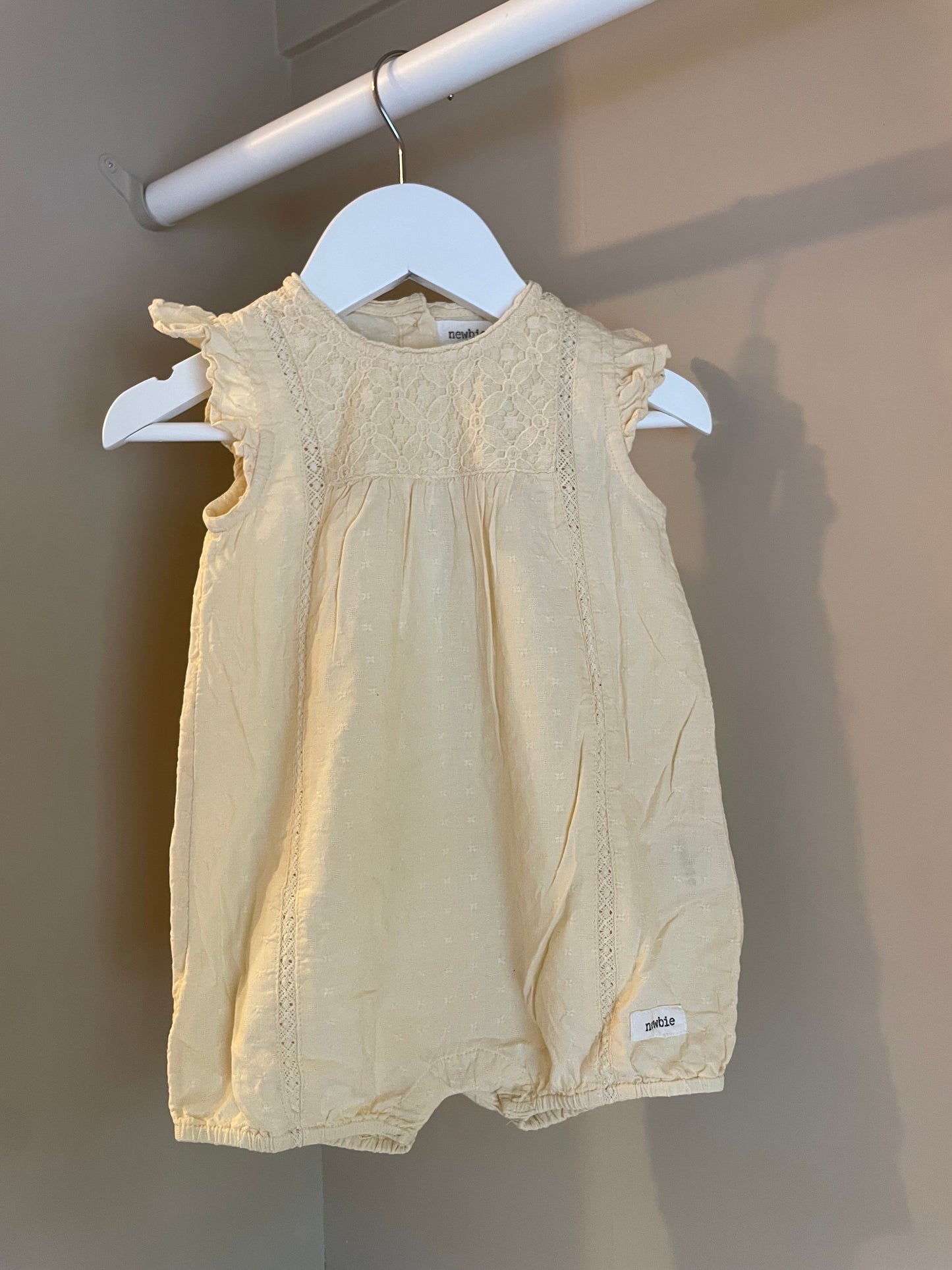Jumpsuit somrig stl 80 (9-12 mån) - Newbie
