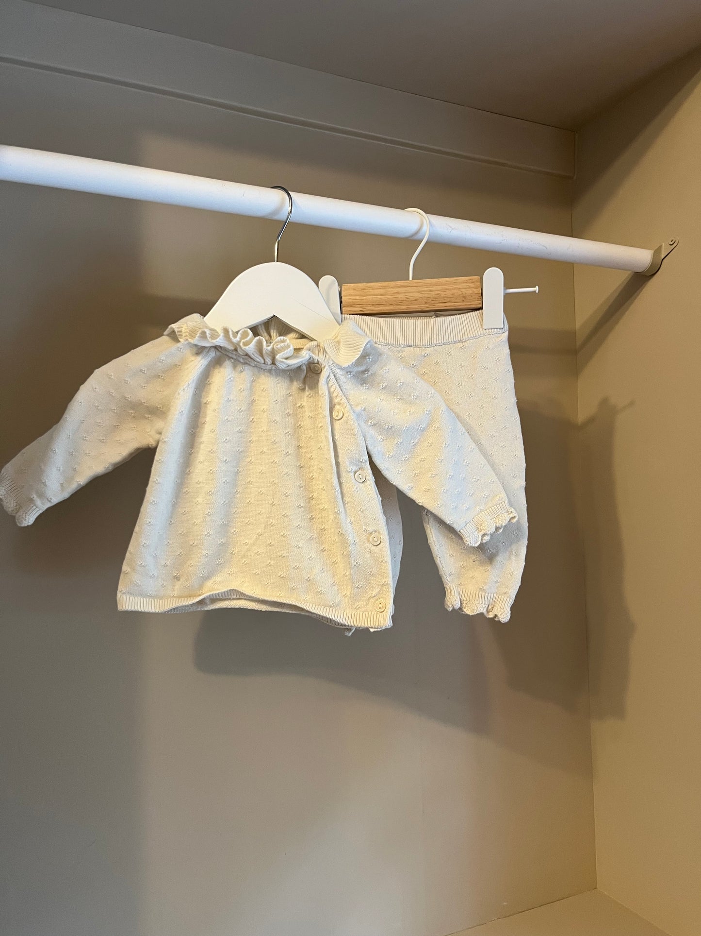 Stickat set vitt stl 62 (2-4 mån) - H&M