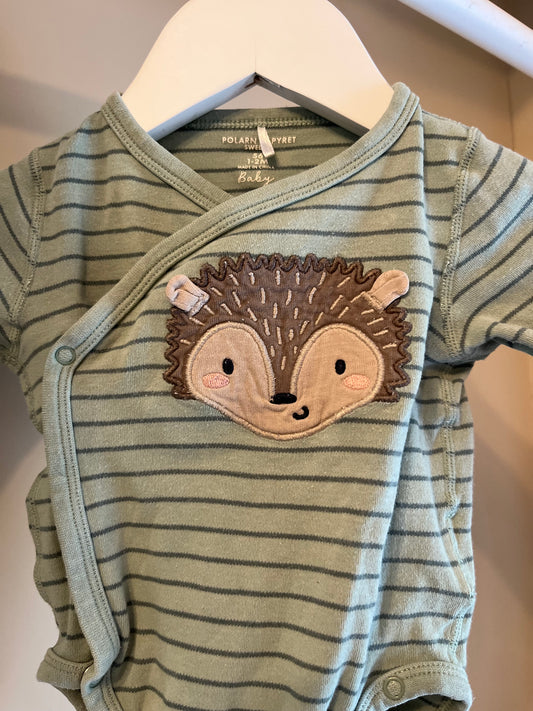 Body grön igelkott stl 56 (1-2 mån) - Polarn O. Pyret