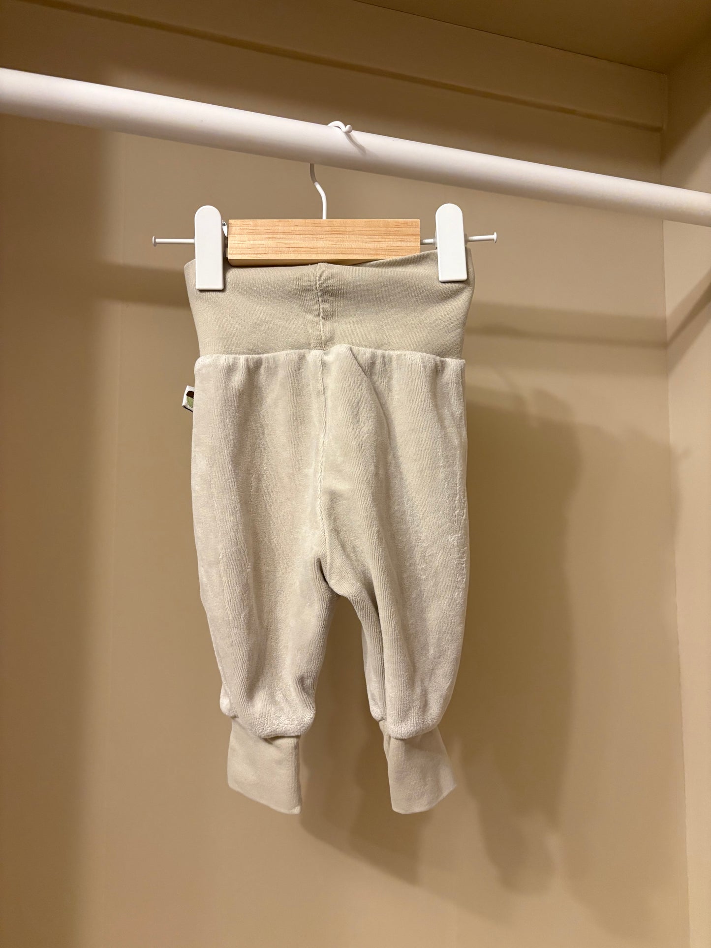 Mjukisbyxor beige stl 50/56 (0-2 månader) - Lindex