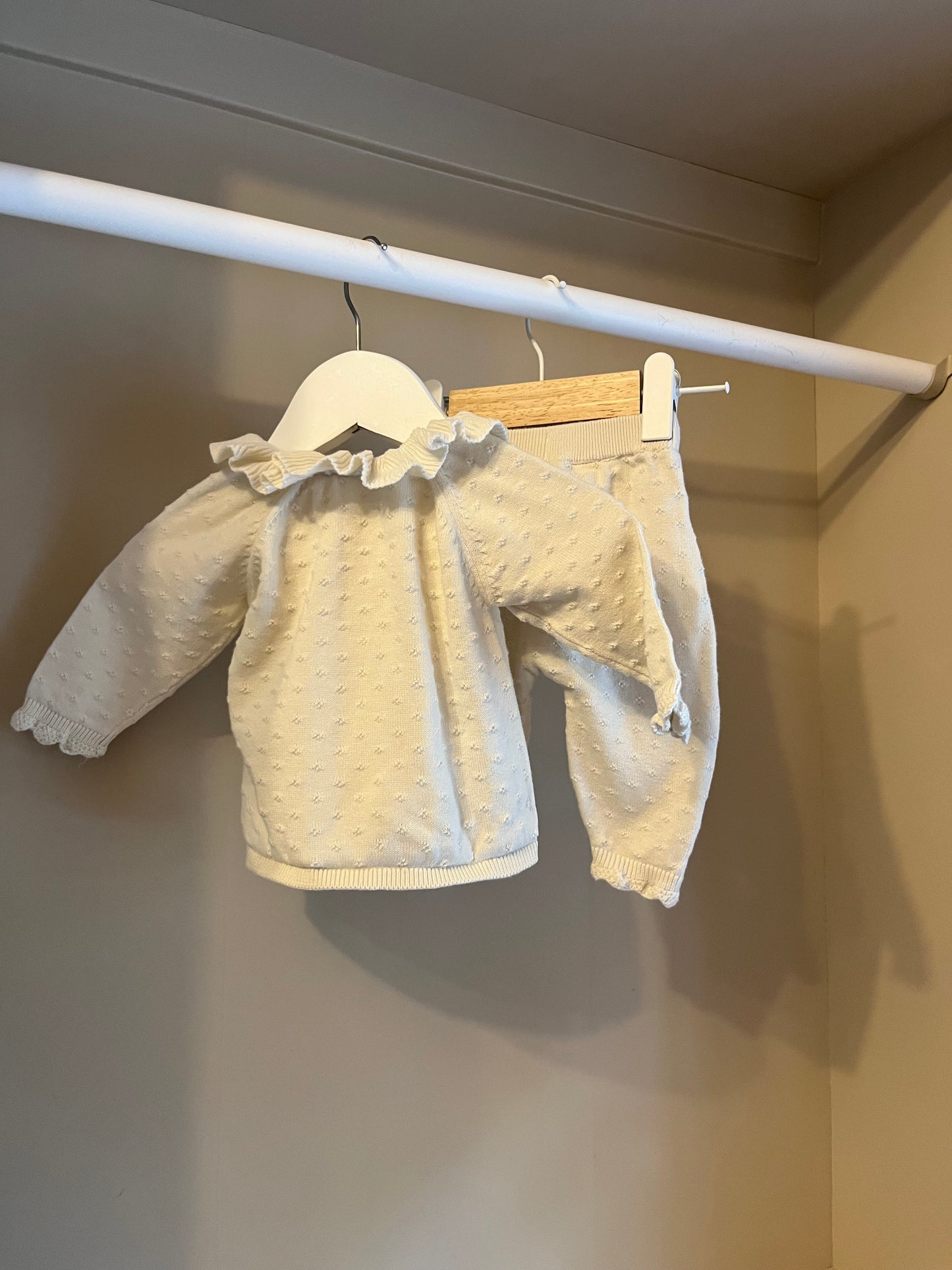 Stickat set vitt stl 62 (2-4 mån) - H&M