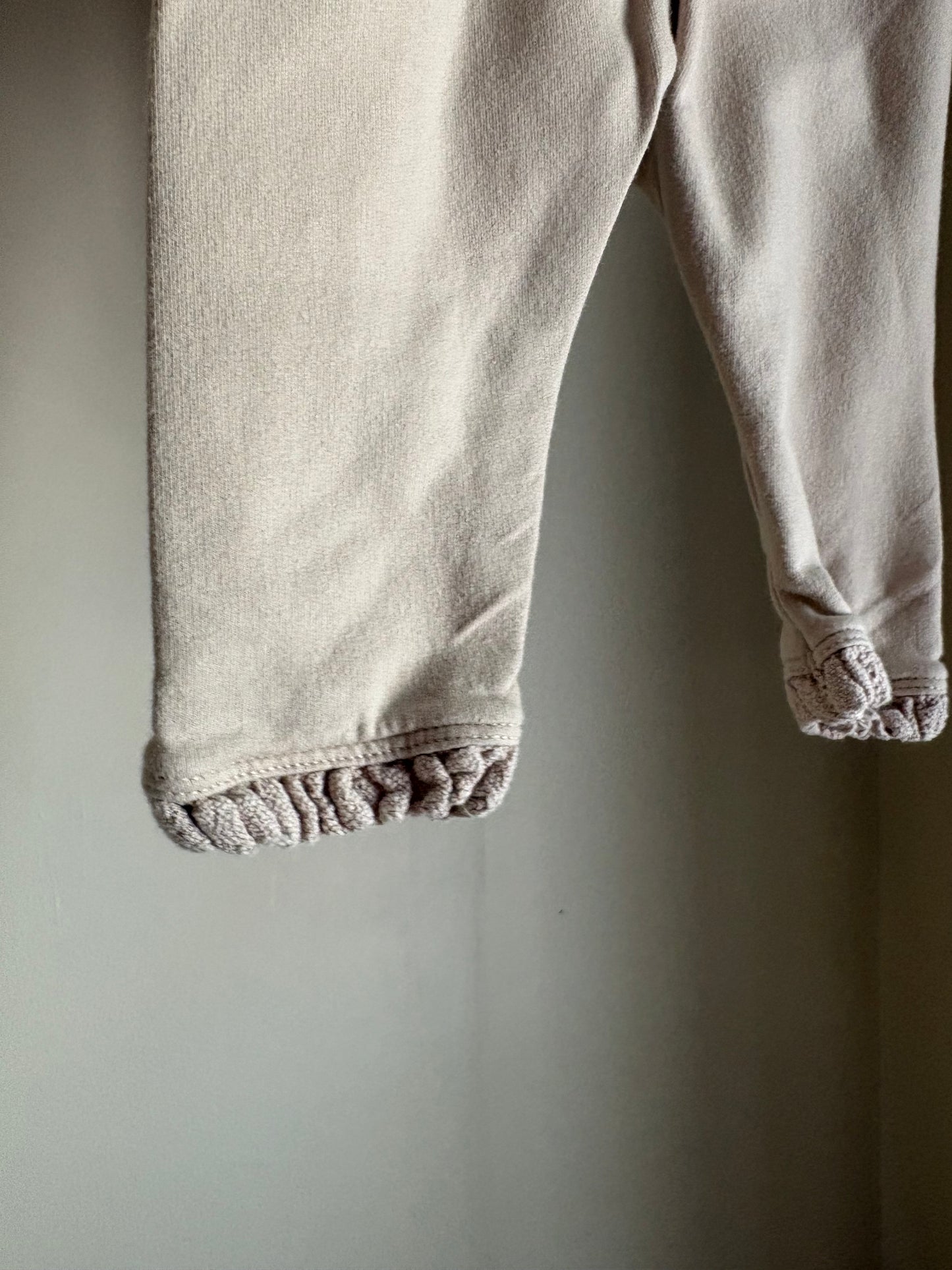 Byxor beige stl 68 (4-6 mån) - Newbie