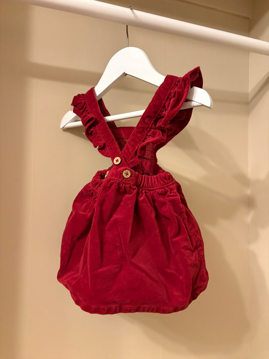 Hängselklänning röd stl 56 (1-2 mån) - Newbie