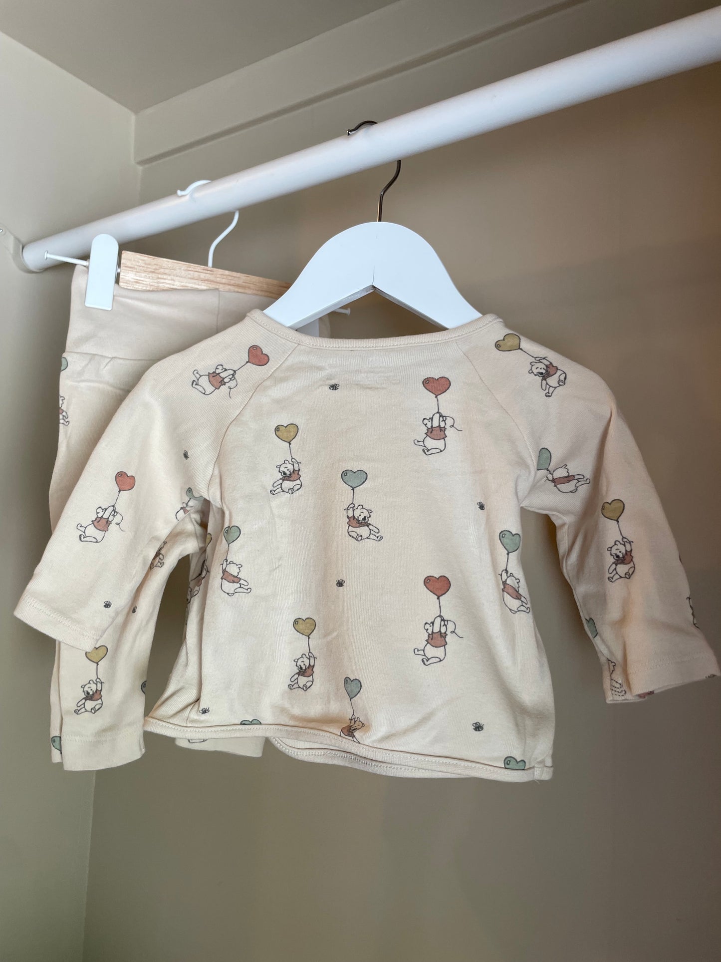 Set Nalle puh storlek 62 (2-4 mån) - H&M