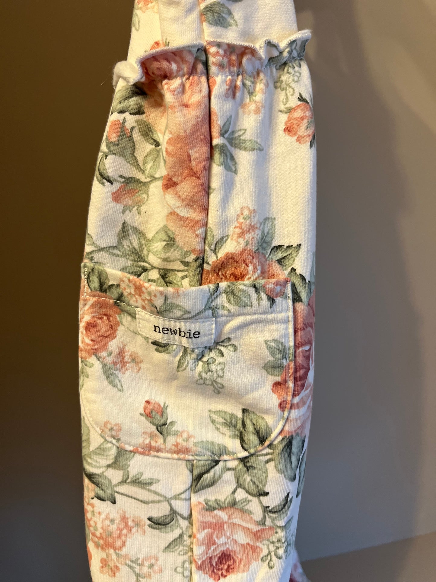 Jumpsuit storlek 80 (9-12 mån) - Newbie