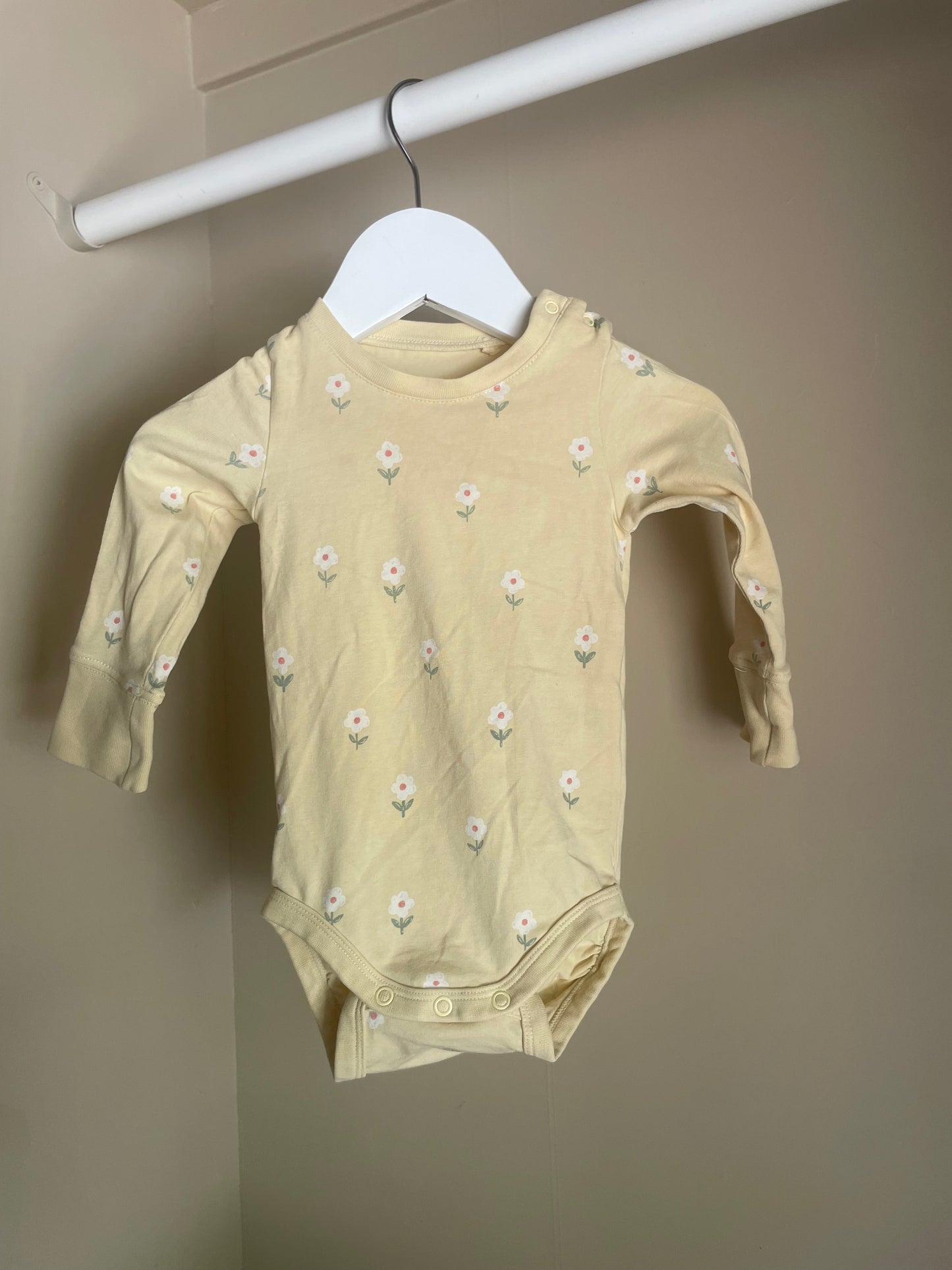 Body gul med blommor stl 62 (2-4 mån) - Lindex