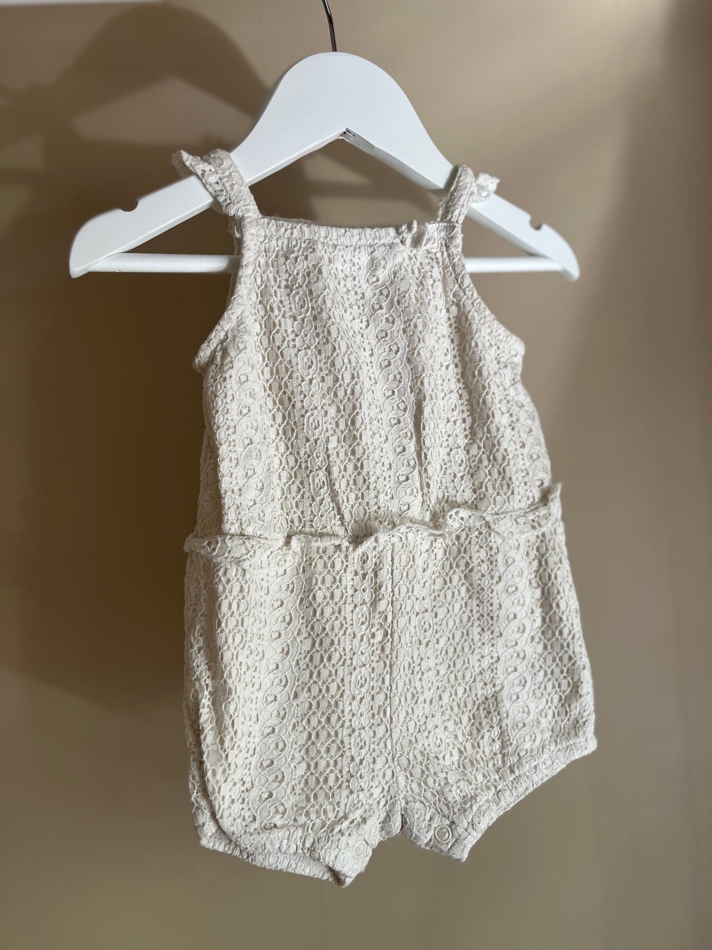 Jumpsuit i spets stl 68 (4-6 mån) - H&M