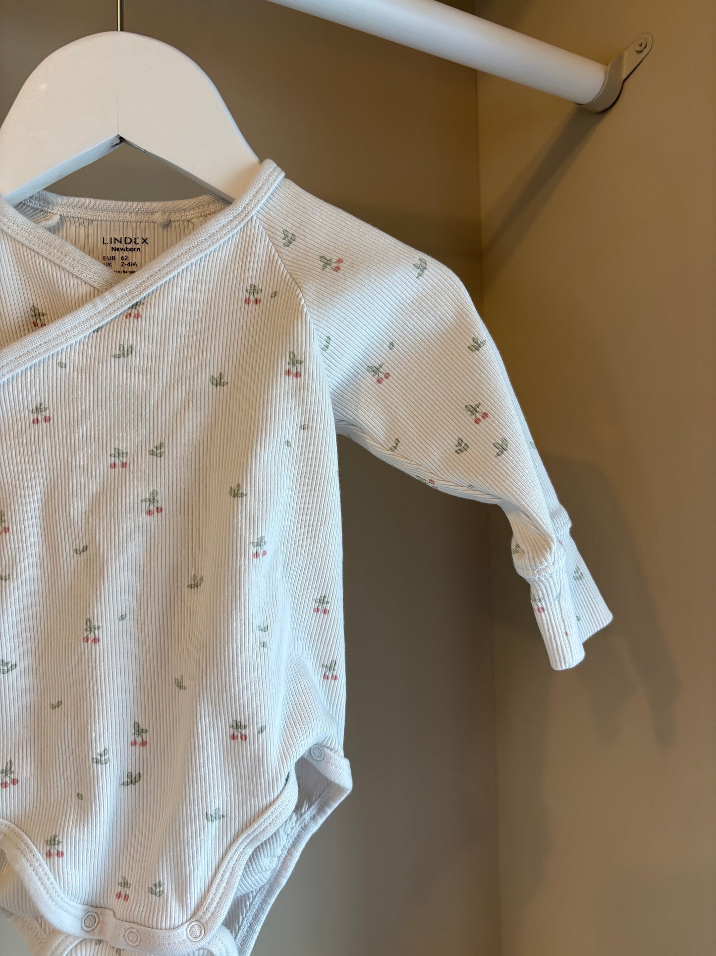 Body ribbad körsbär stl 62 (2-4 mån) - Lindex
