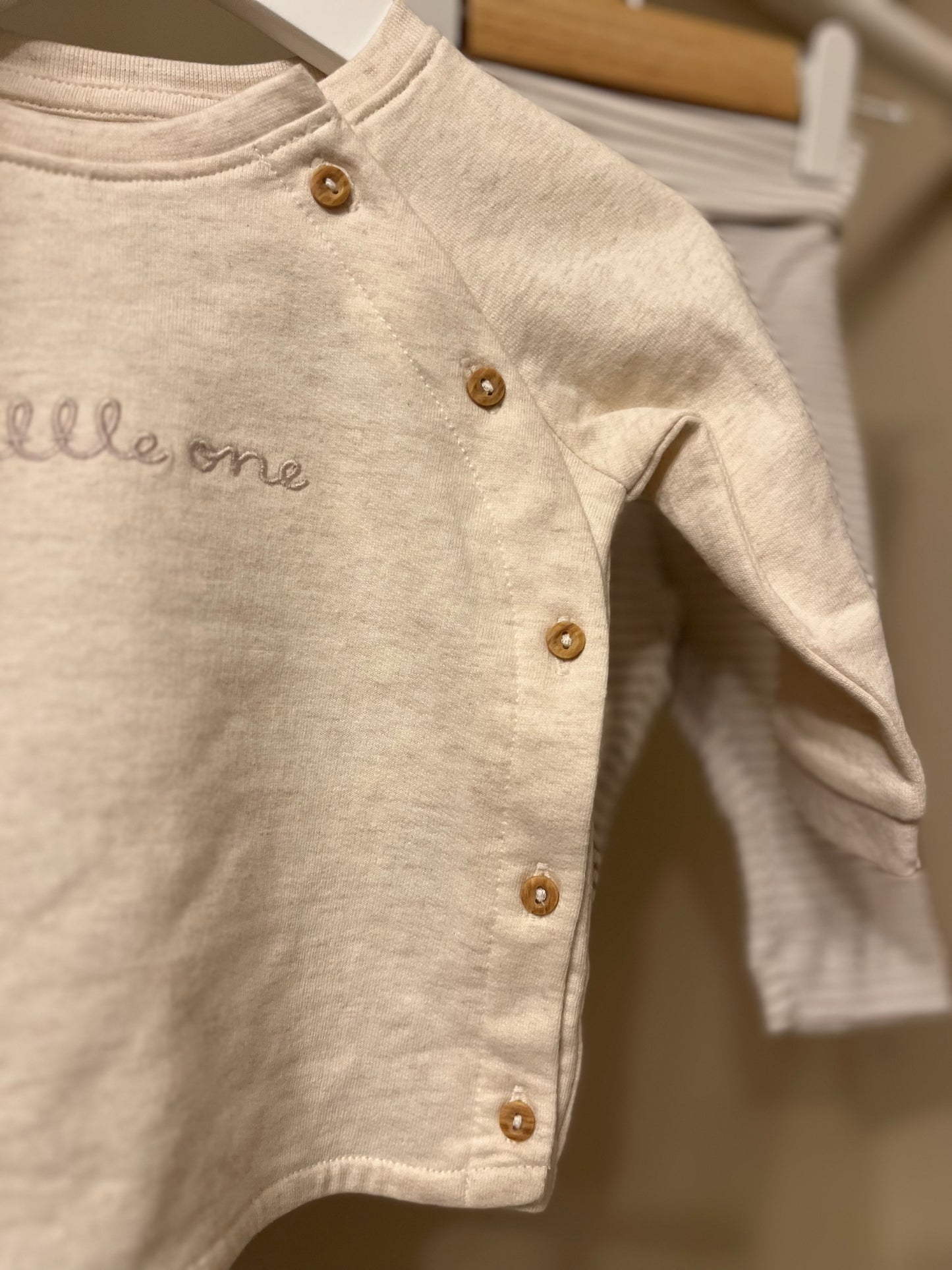 Set tröja & byxa stl 62 (2-4 mån) - H&M (nytt)