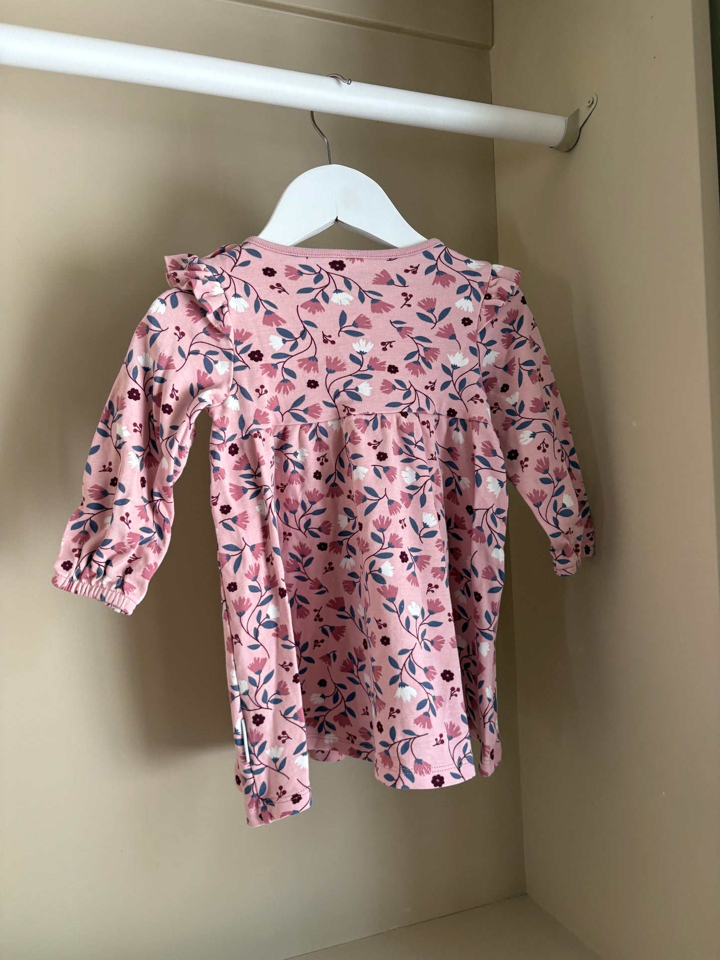 Långärmad klänning rosa med blommor stl 80 (9-12 mån) - Polarn O. Pyret