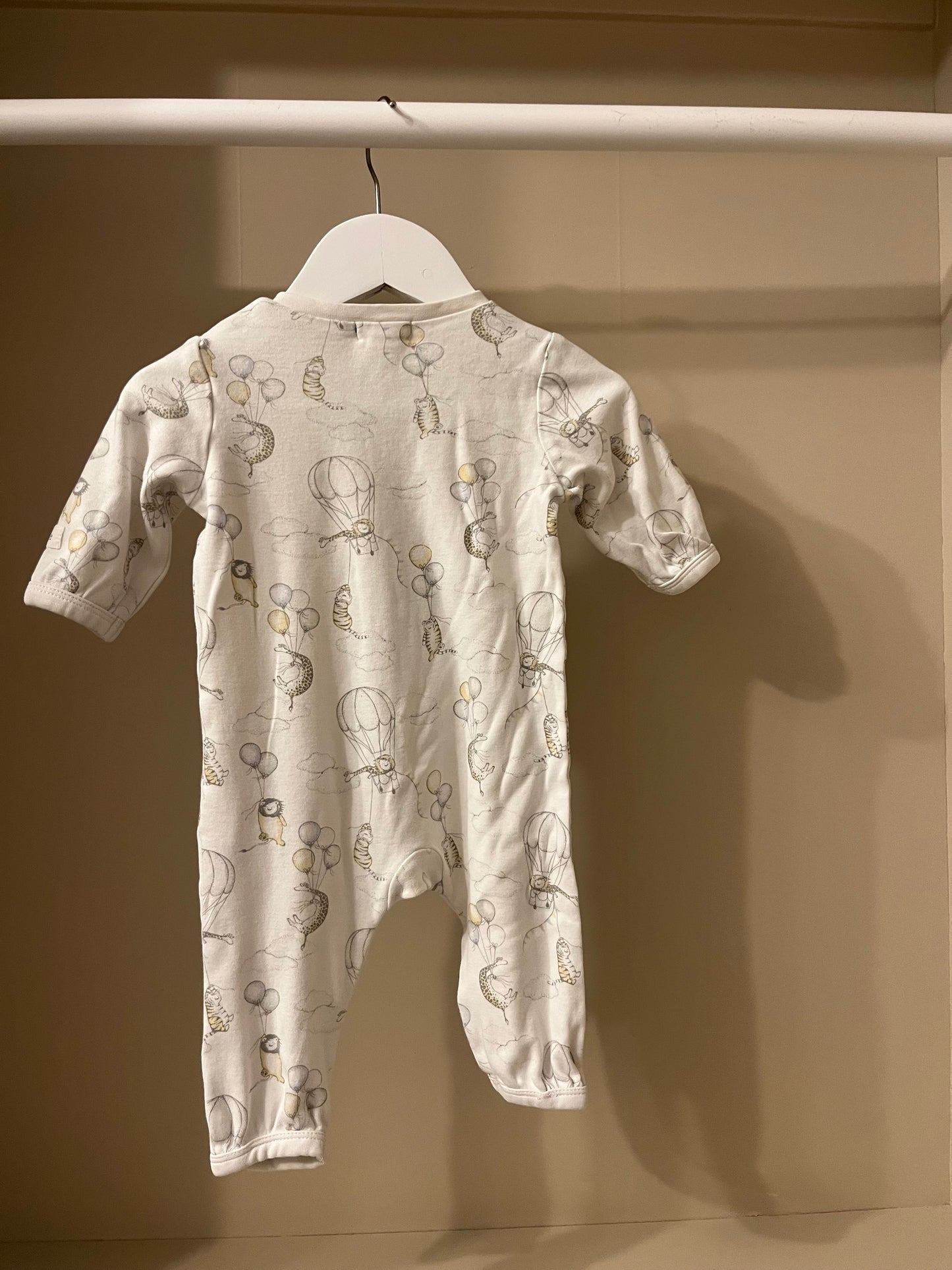 Pyjamas vit luftballong stl 62 (2-4 mån) - Newbie