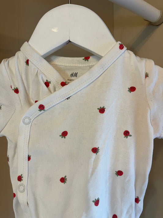 Body jordgubbar stl 62 (2-4 mån) - H&M