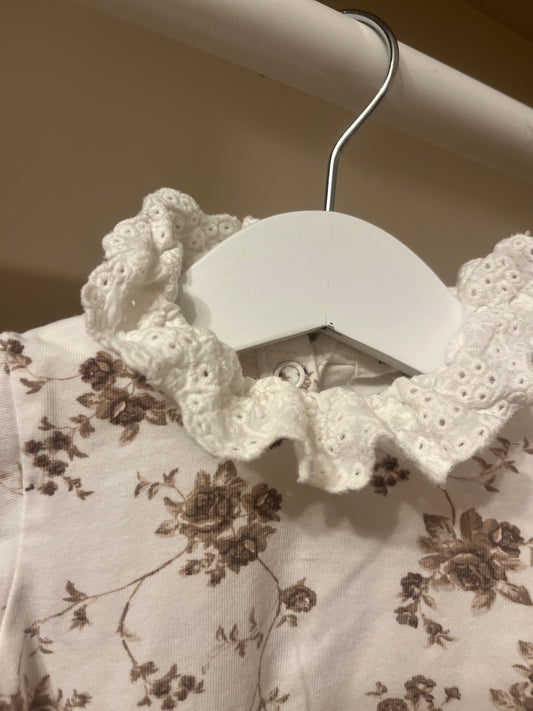 Body vit m blommor & krage stl 62 (2-4 mån) - Newbie