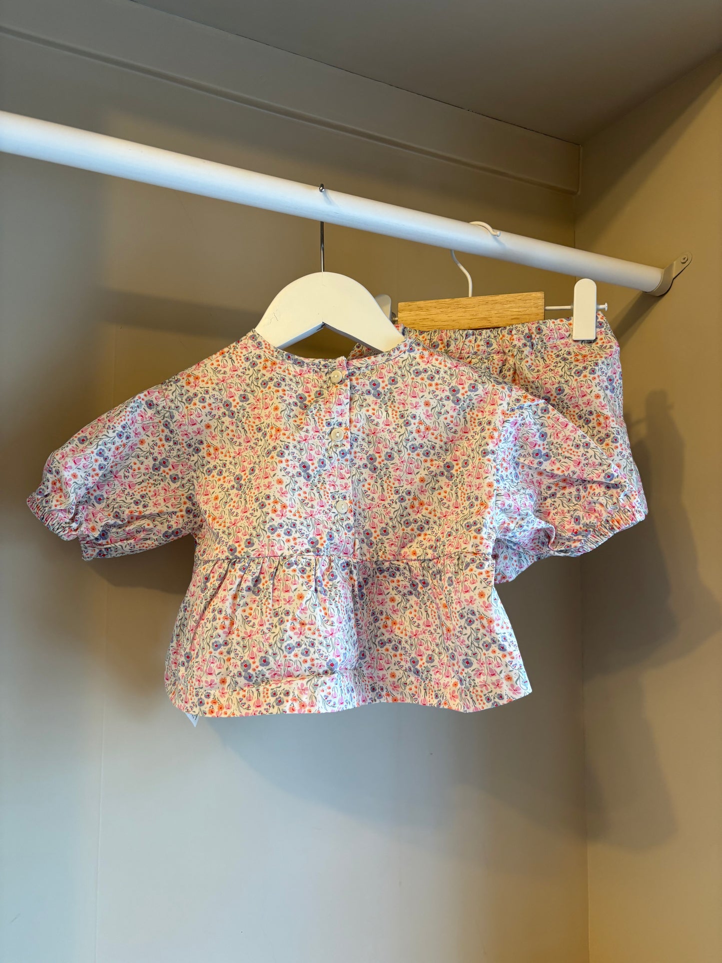 Set blus & shorts stl 68 (4-6 mån) - H&M adorables