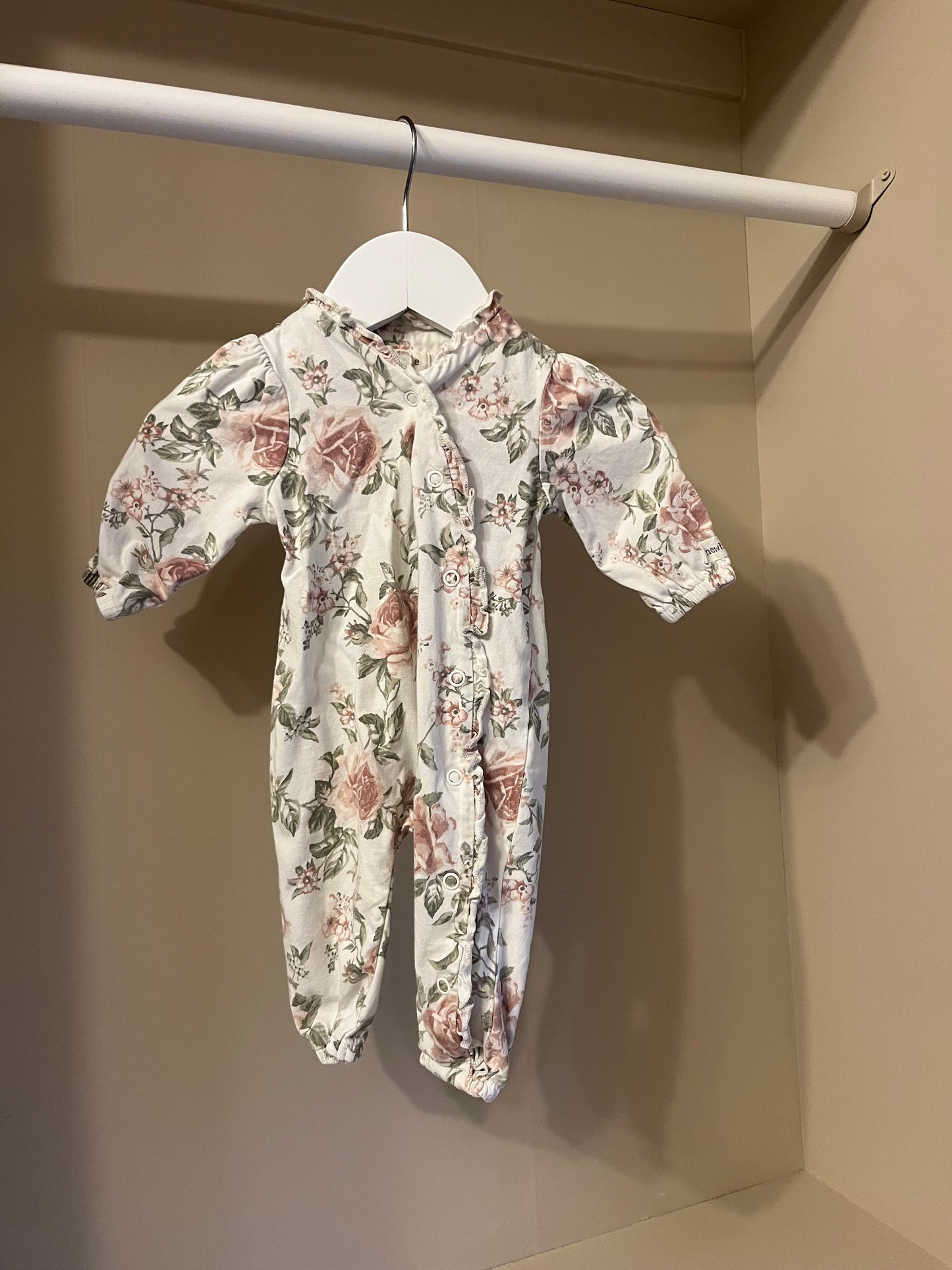 Pyjamas blommig stl 56 (1-2 mån) - Newbie