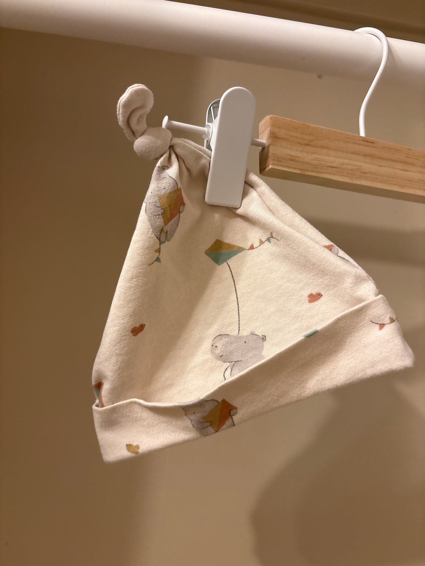 Tunn mössa Stl 56 (1-2 mån)