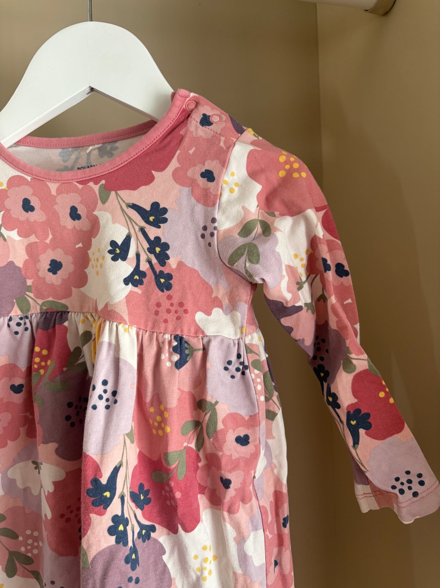 Långärmad klänning blommig rosa stl 80 (9-12 mån) - Polarn O. Pyret