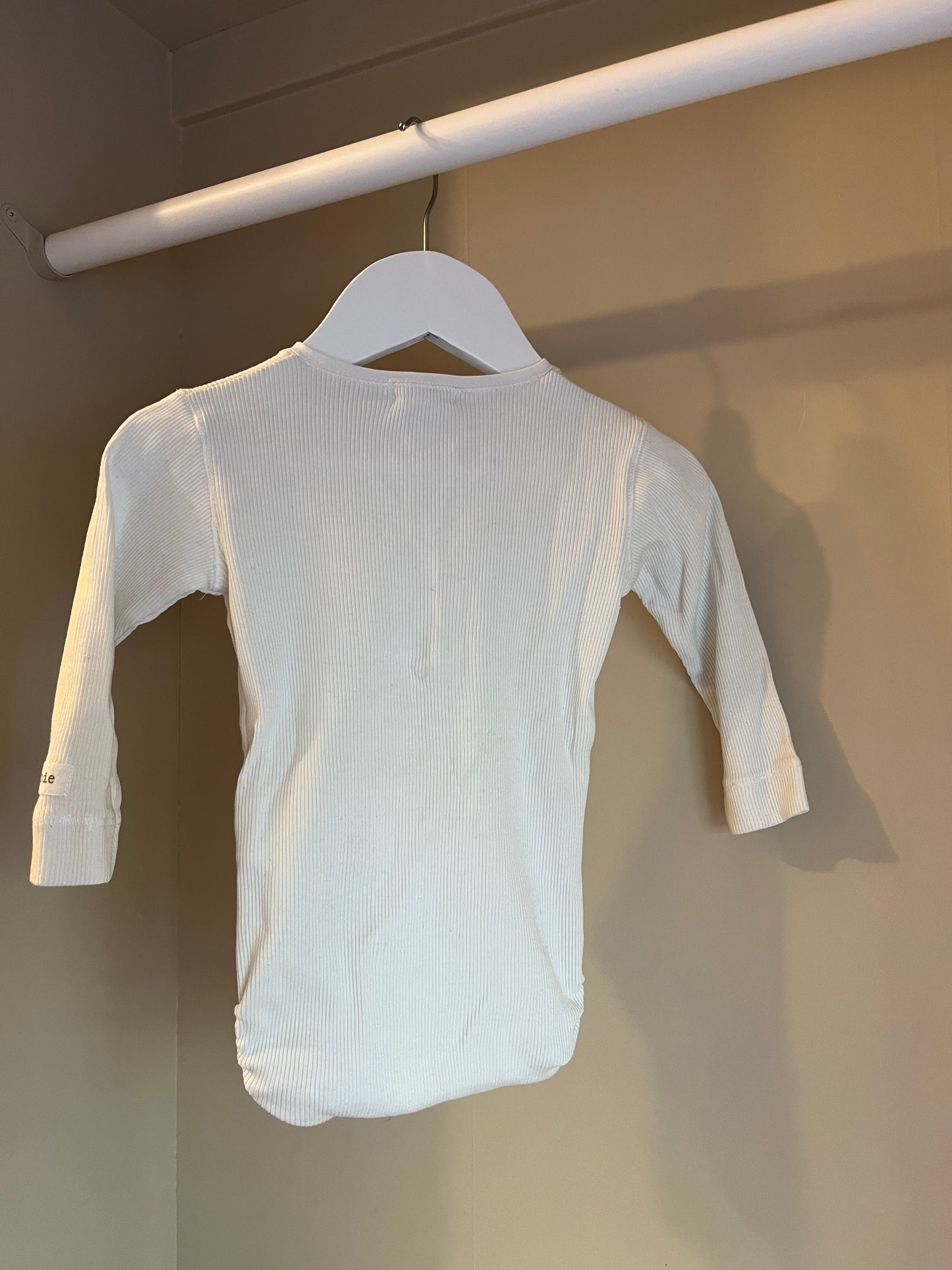 Body ribbad stl 62 (2-4 mån) - Newbie