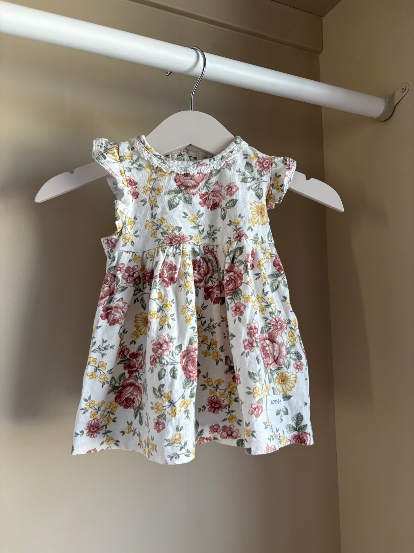 Klänning blommor stl 62 (2-4 mån) - Newbie
