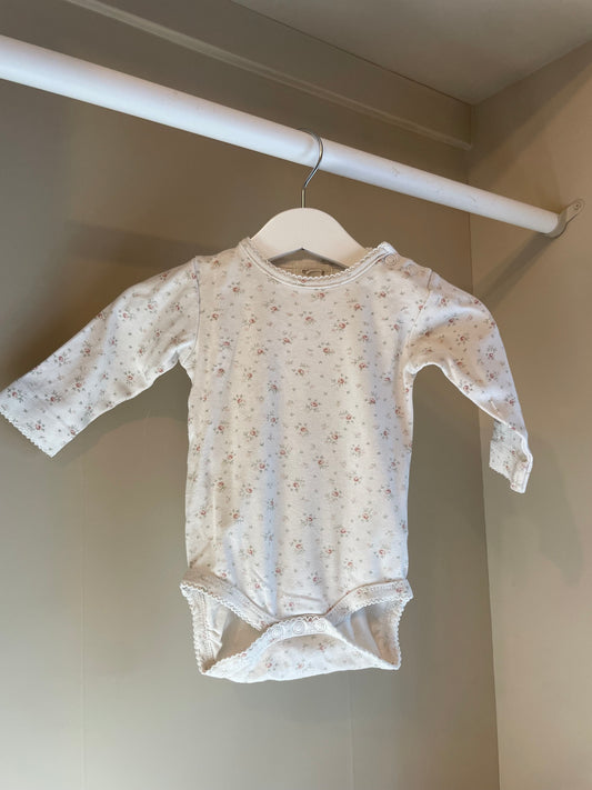 Body blommor stl 62 (2-4 mån) - Newbie