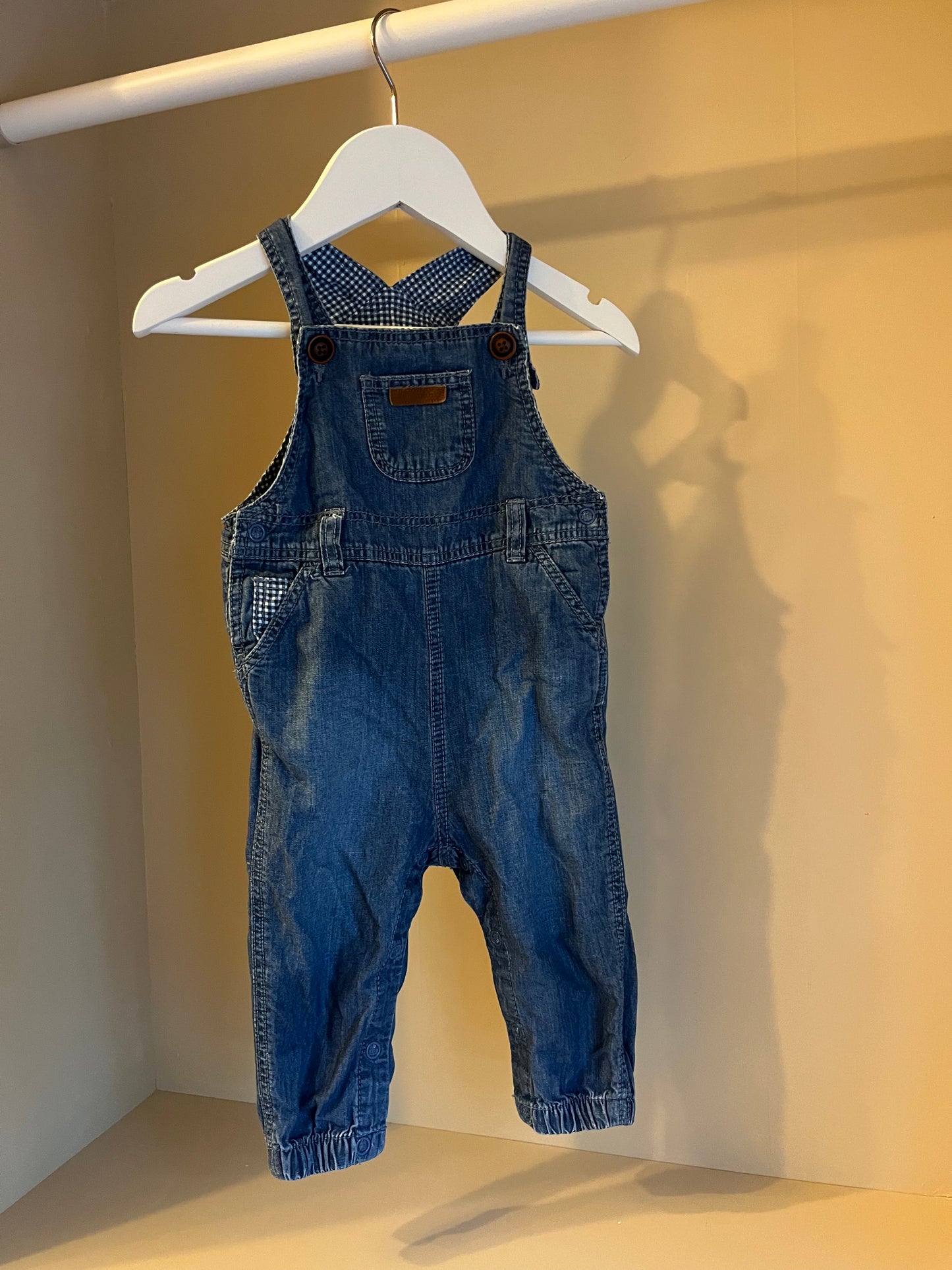 Hängselbyxor stl 68 (4-6 mån) - H&M
