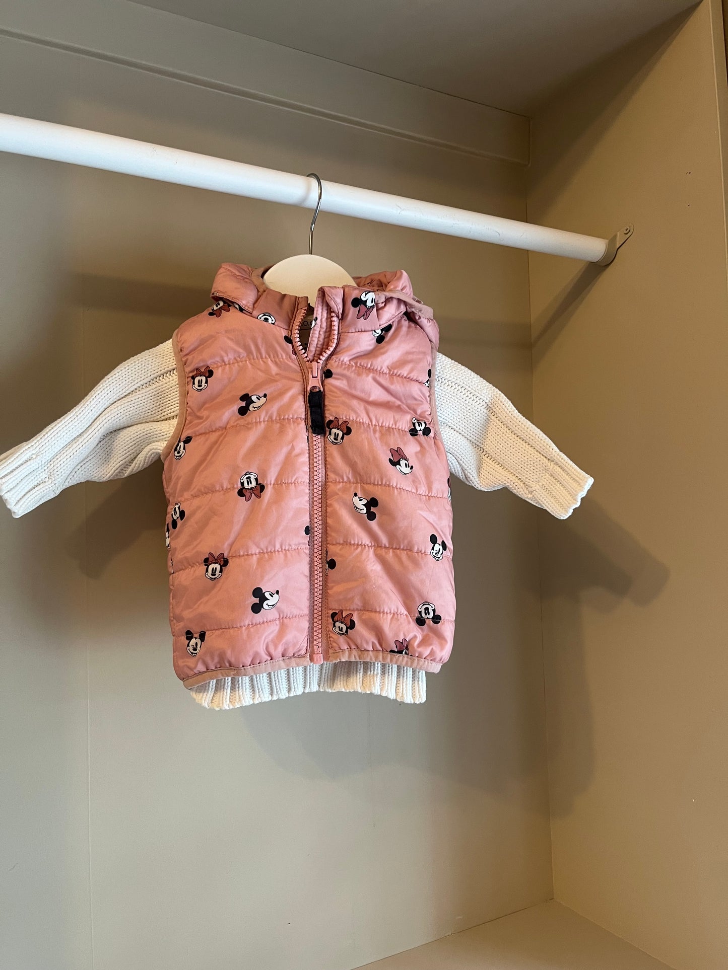 Väst mimmi stl 68 (4-6 mån) - H&M