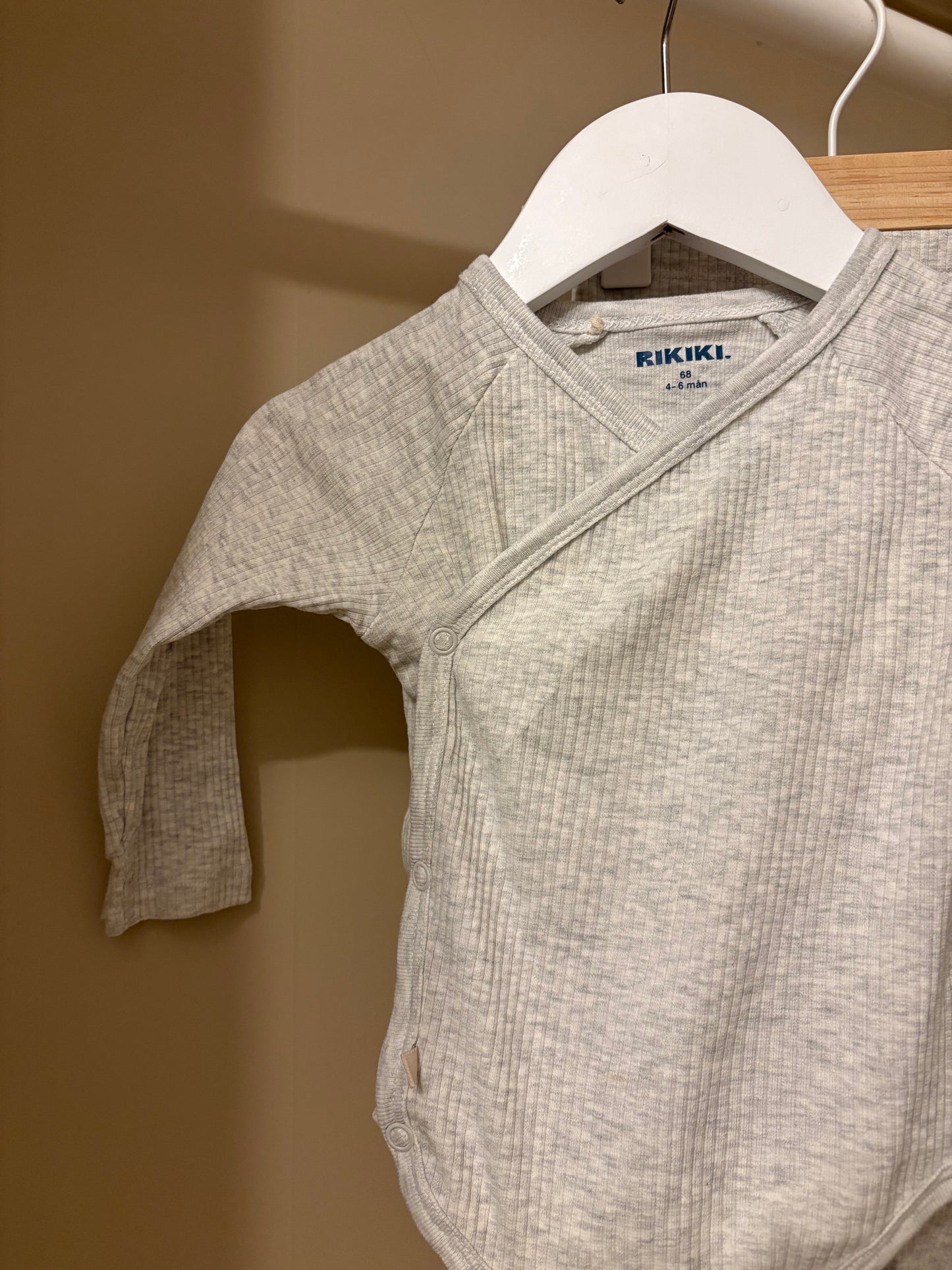 Set grått basic ribbat stl 68 (4-6 mån) - Rikiki