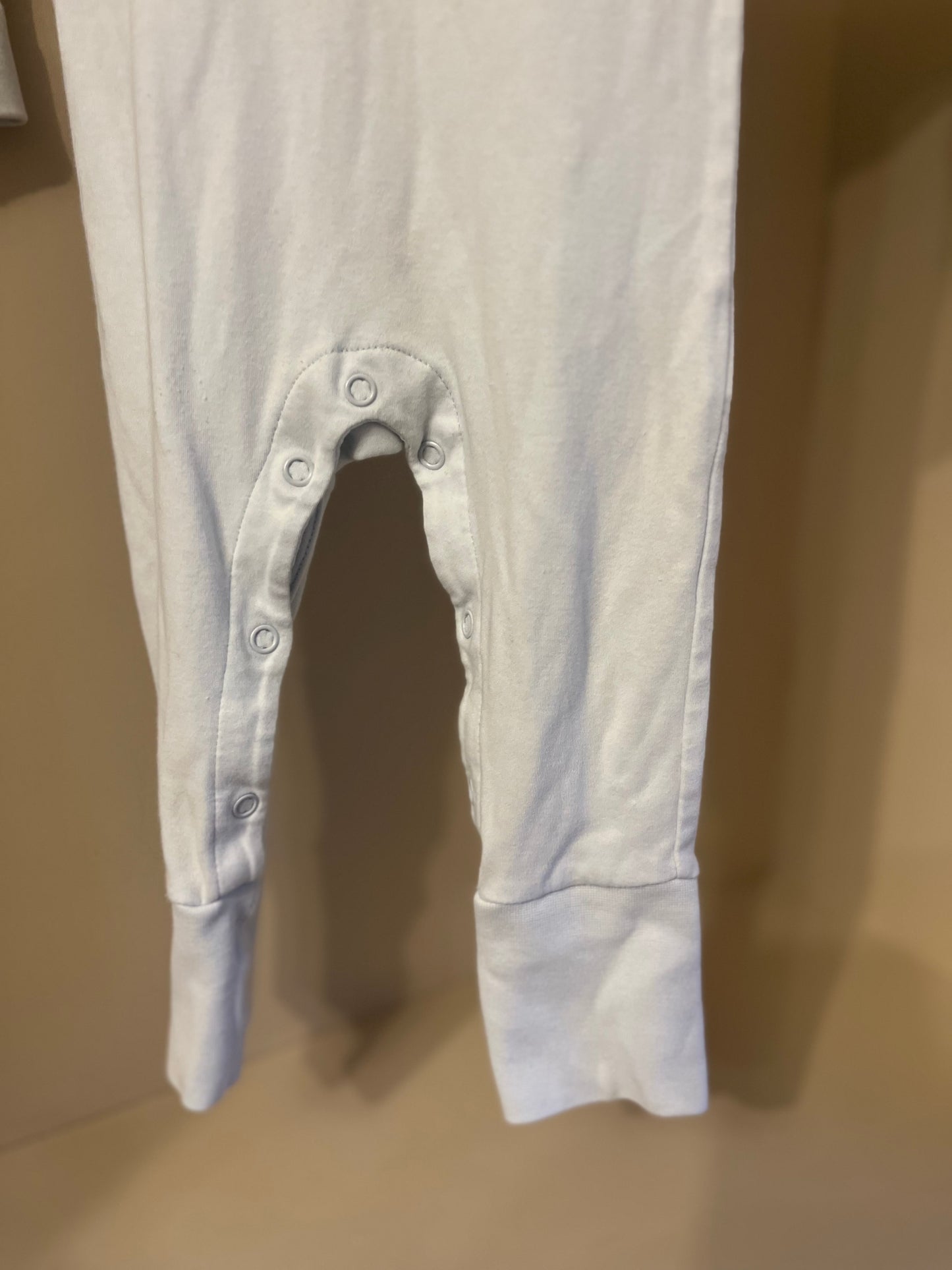 Pyjamas ljusblå stl 62/68 (3-6 mån) - Livly