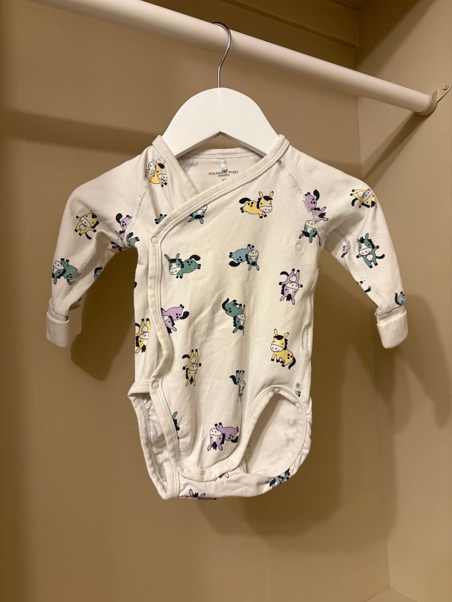 Body omlott m ponnies stl 62 (2-4 mån) - Polarn O. Pyret