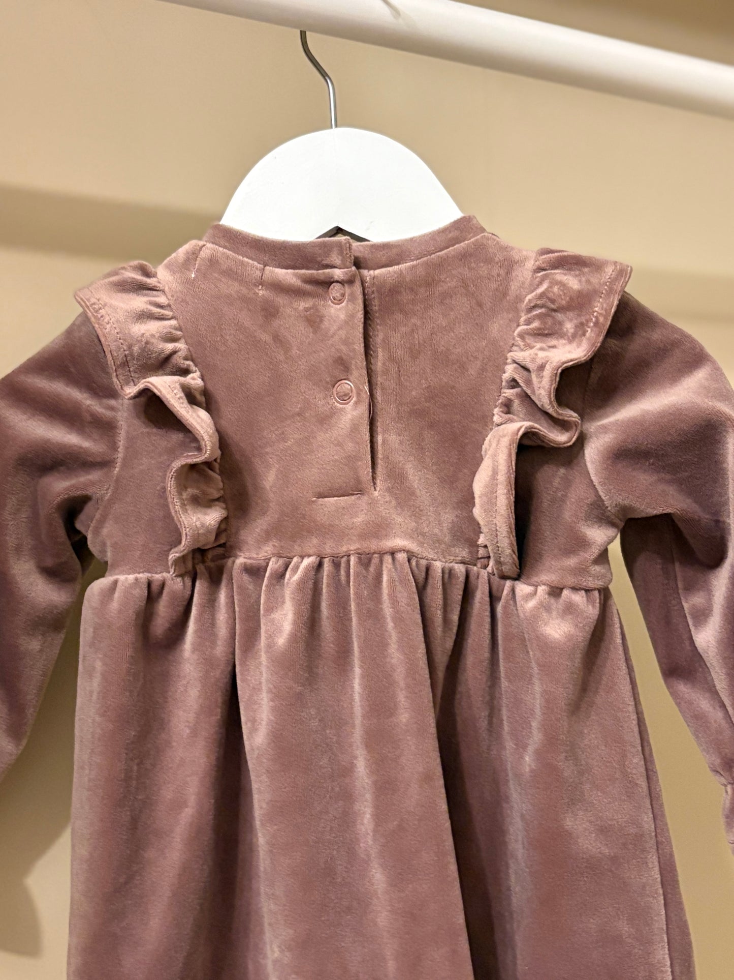 Klänning sammet volang stl 62 (2-4 mån) - Newbie