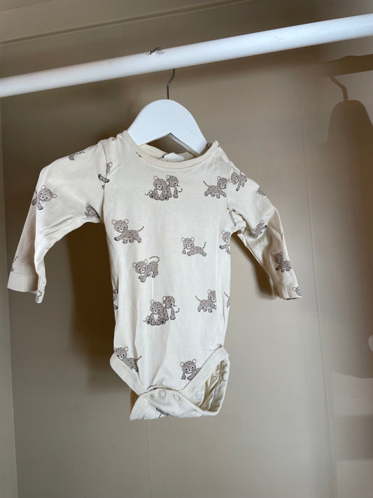 Body beige tigrar stl 62 (2-4 mån) - Kappahl
