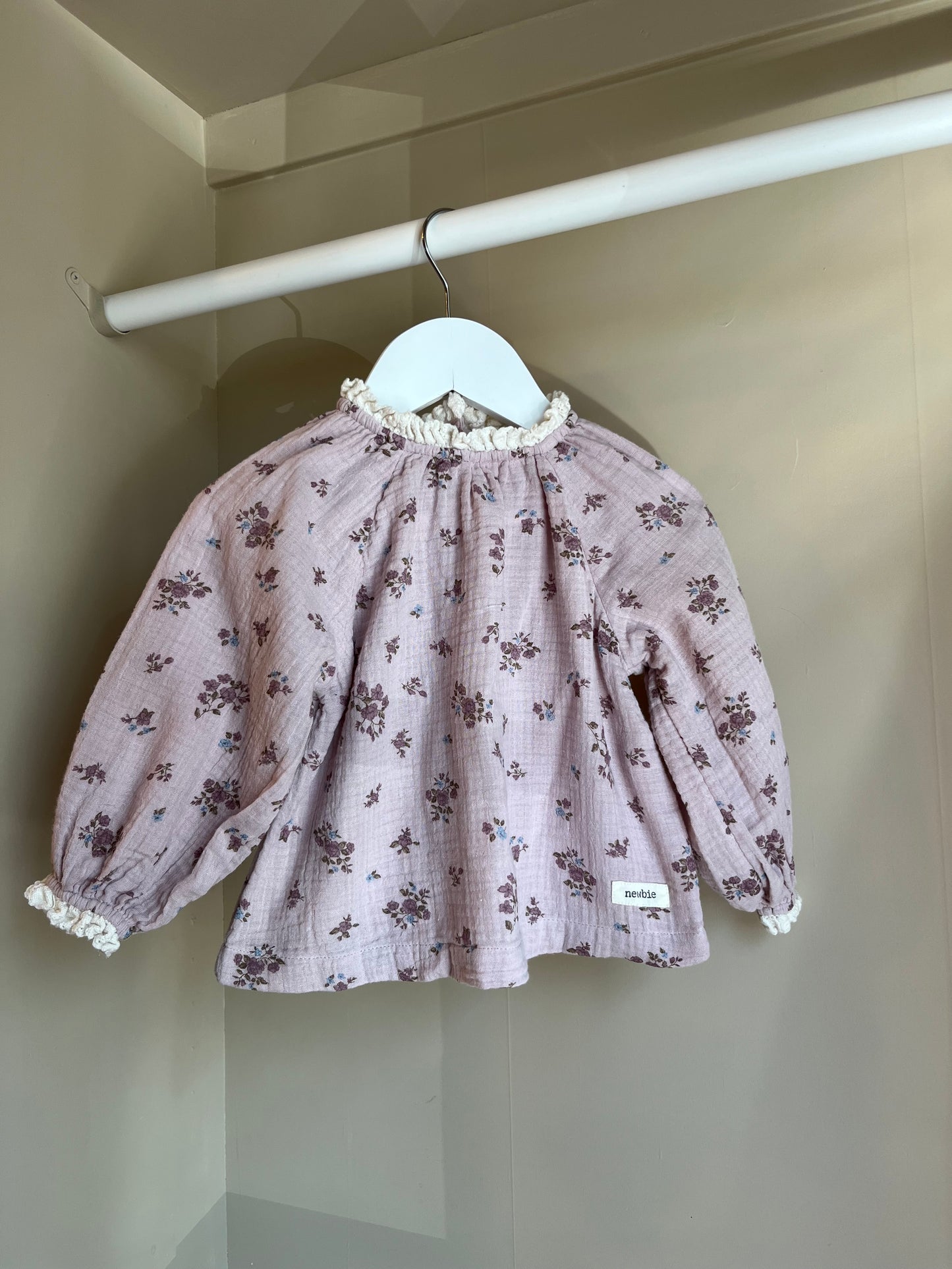 Blus stl 80 (12–18 mån) – Newbie