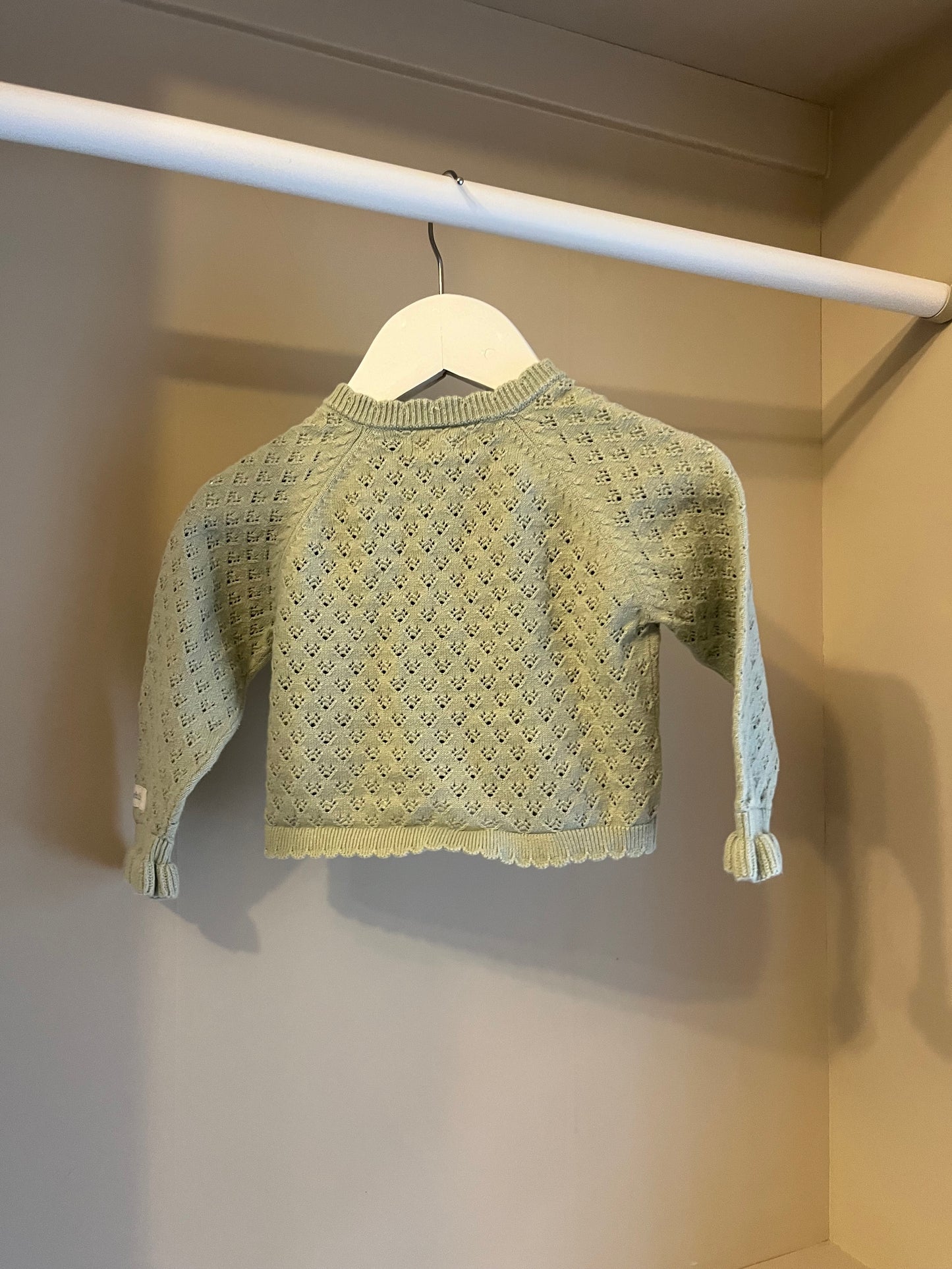 Stickad kofta grön stl 74 (6-9 mån) - Newbie