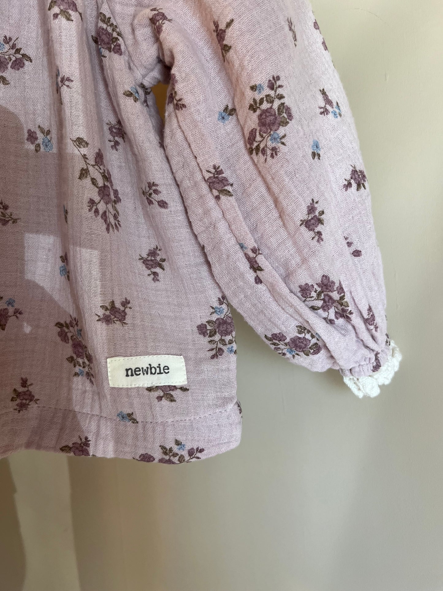 Blus stl 80 (12–18 mån) – Newbie