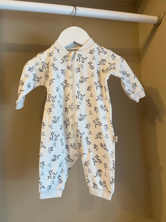 Pyjamas vit/grå djurmotiv stl 50 (0-1 mån) - Basic me
