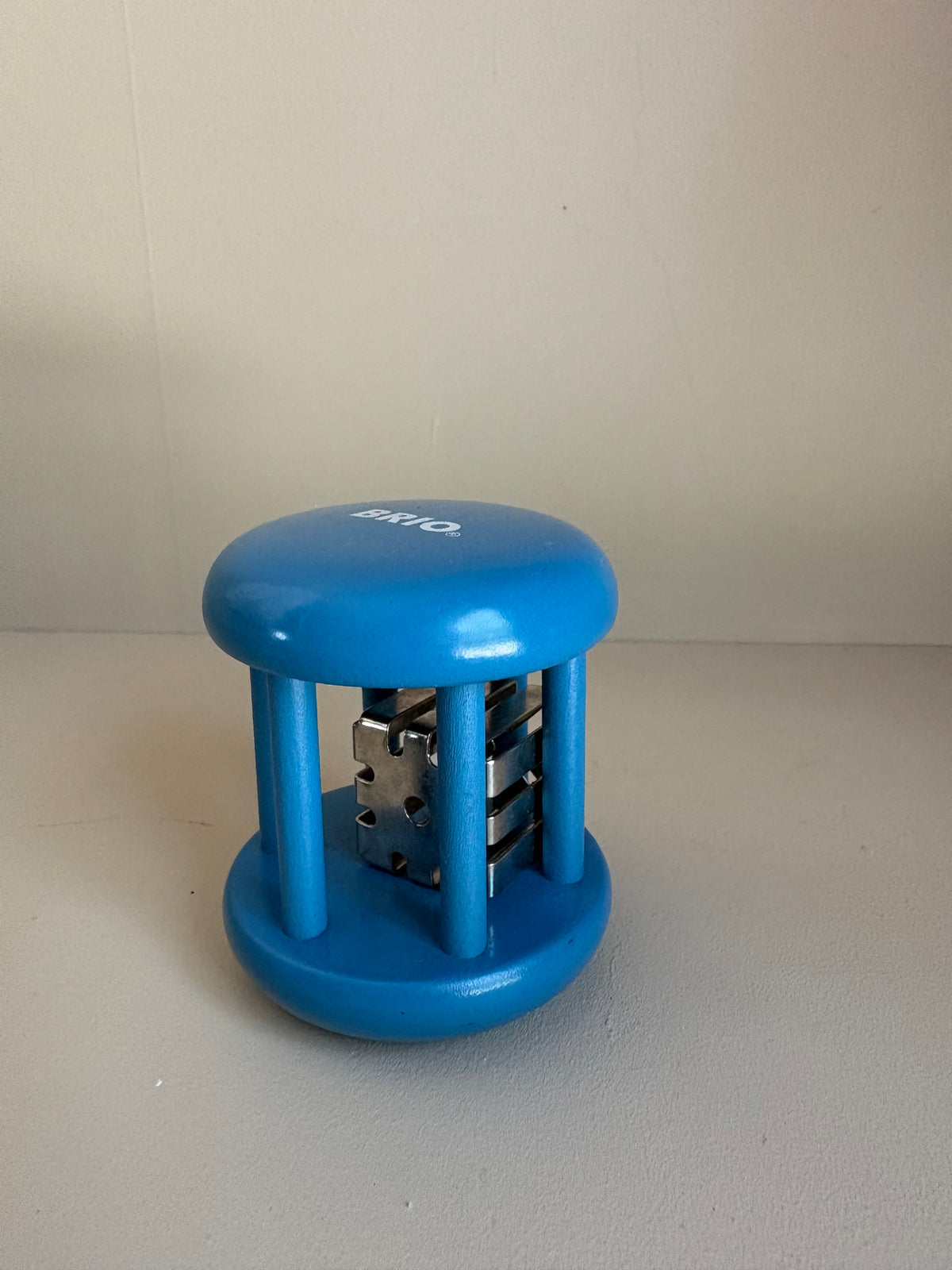 Brio skallra blå