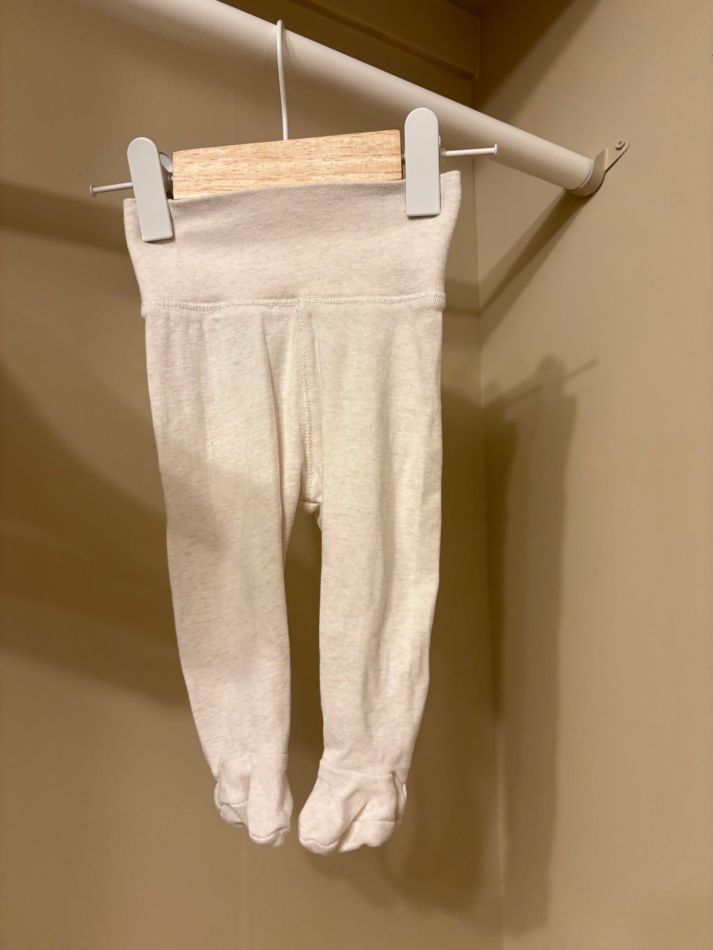 Byxor basic med fötter stl 56 (1-2 mån) - H&M