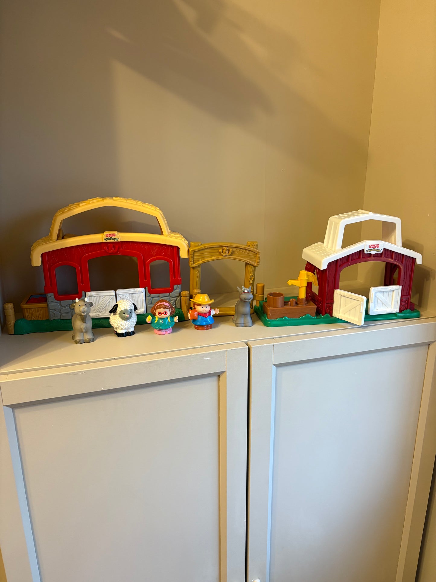 Bondgård ink 5 figurer -  fisher price