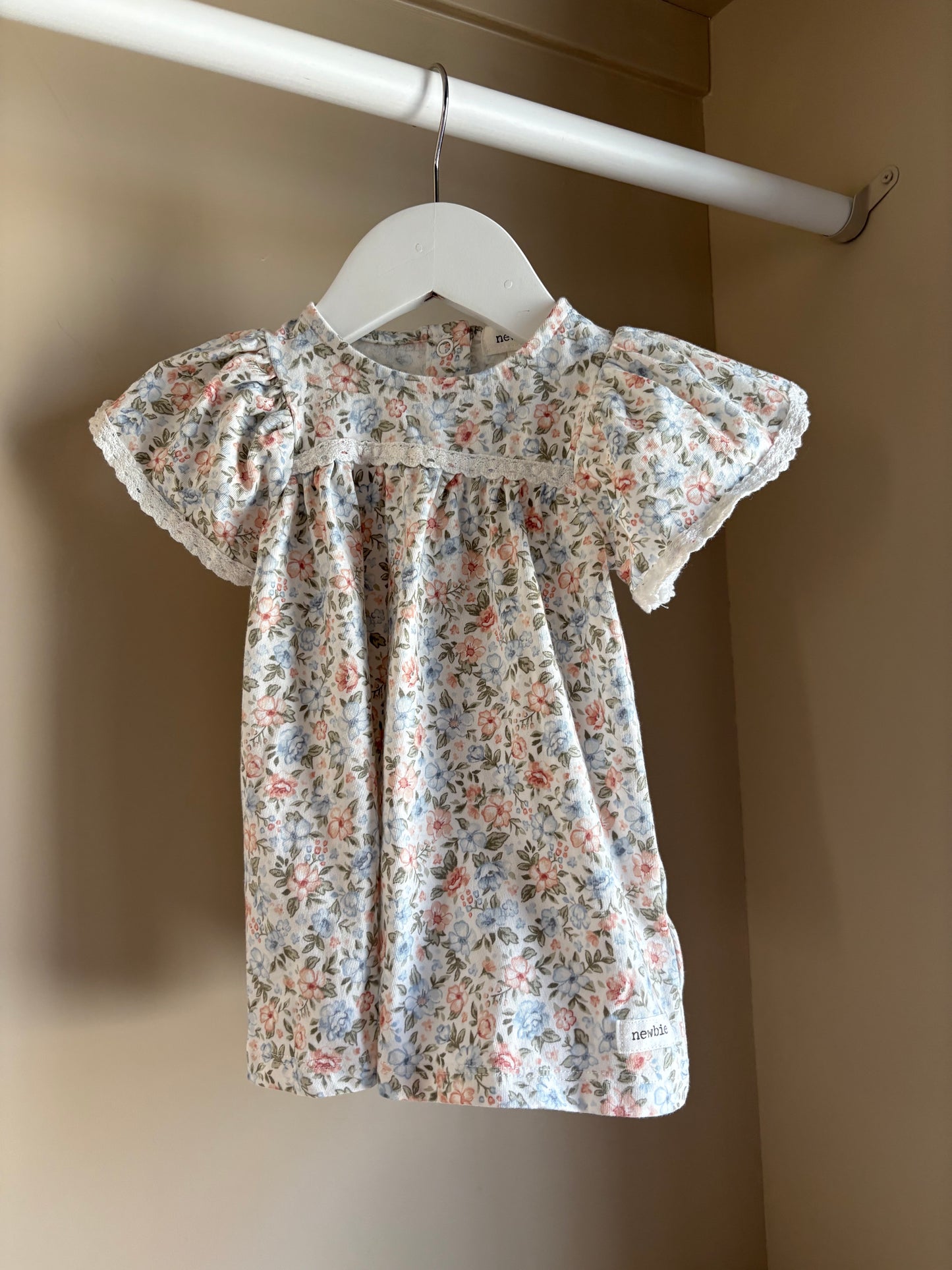 Klänning  sommar stl 68 (4-6 mån) - Newbie