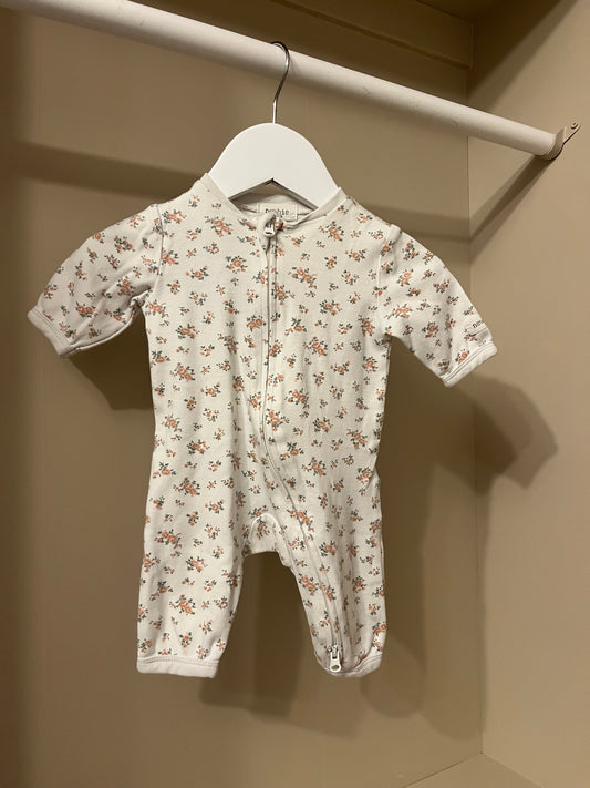 Pyjamas blommig stl 50 (0-1 mån) - Newbie