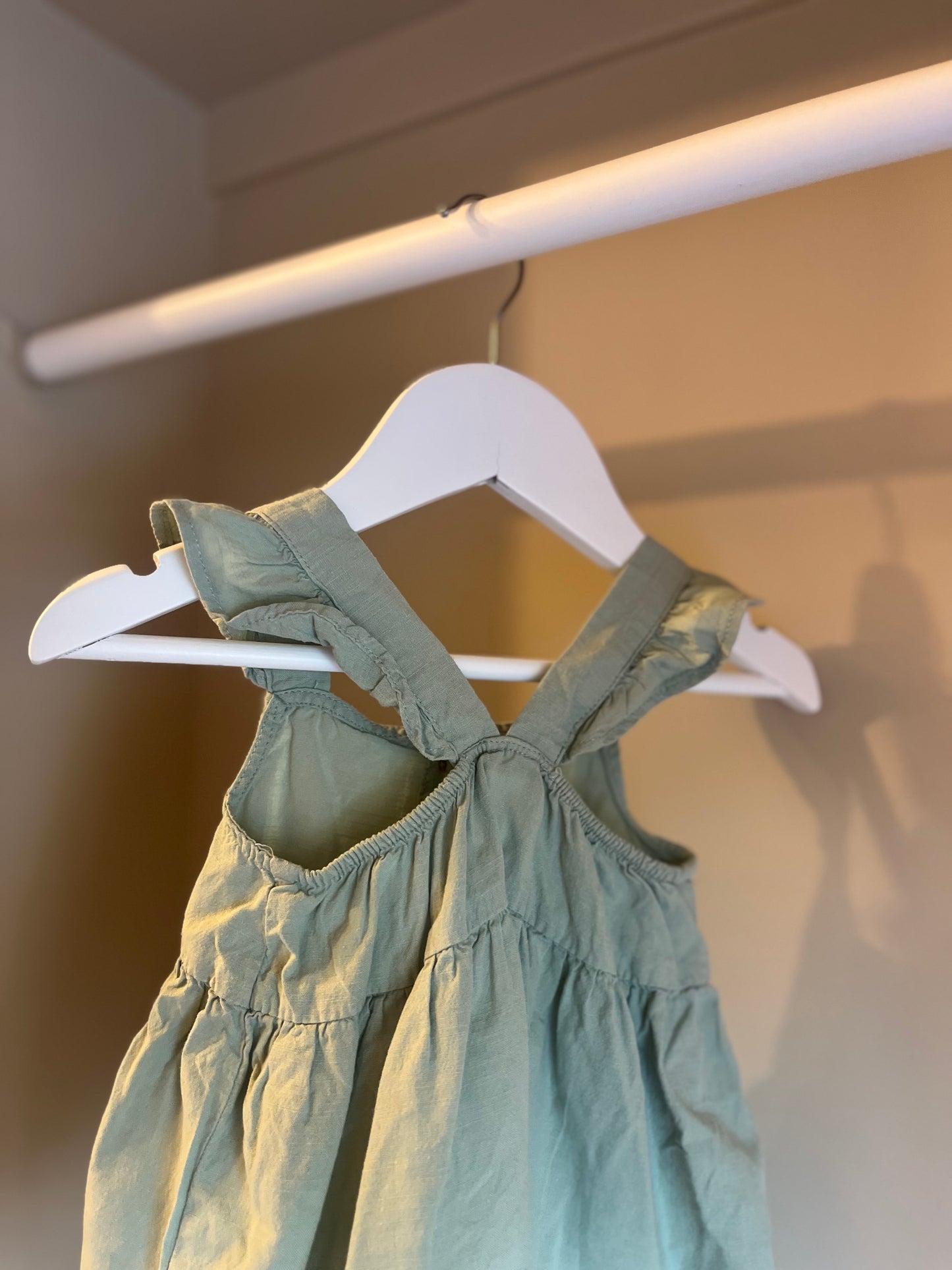 Hängselklänning stl 68 (4-6 mån) - H&M