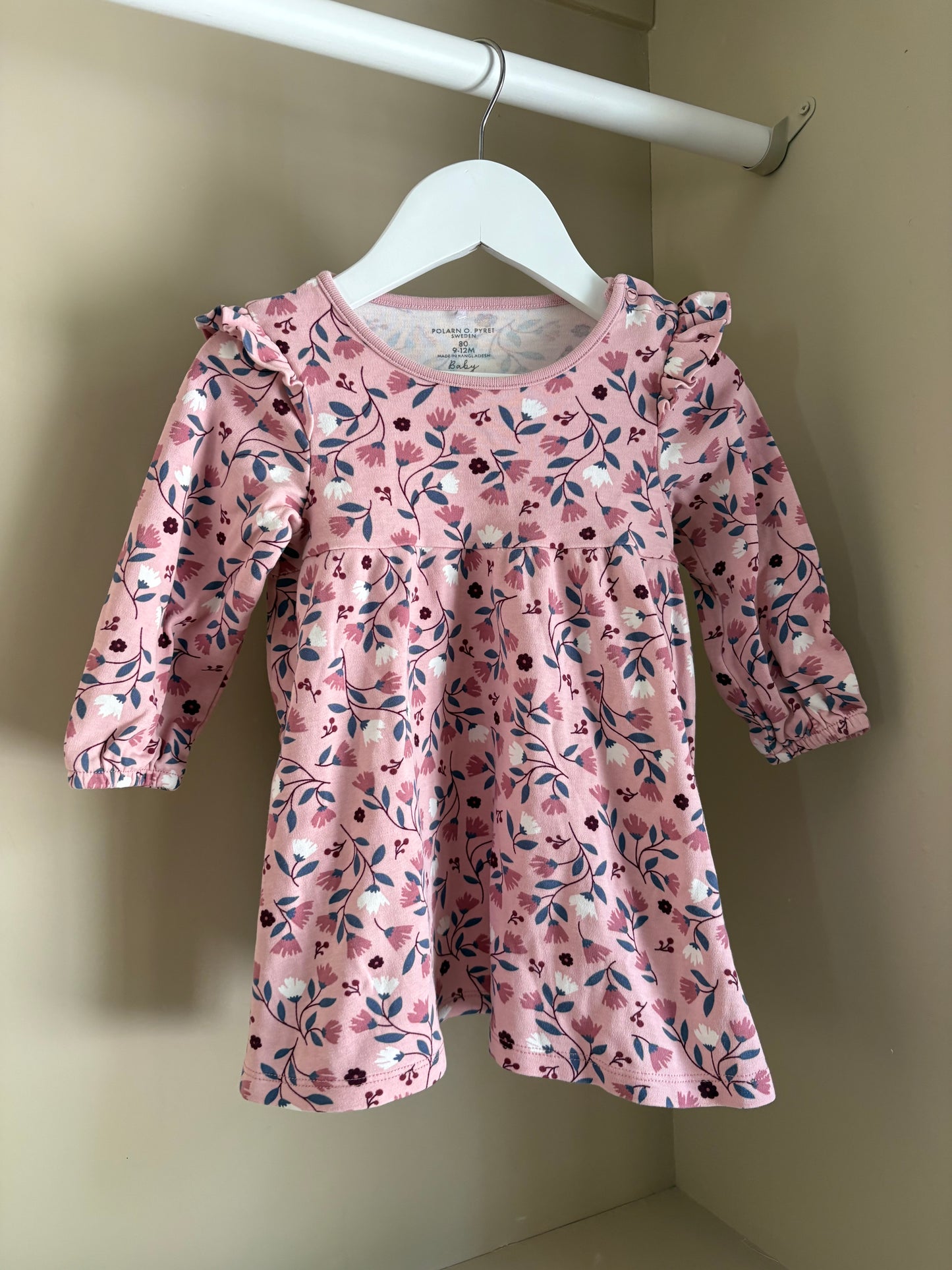 Långärmad klänning rosa med blommor stl 80 (9-12 mån) - Polarn O. Pyret