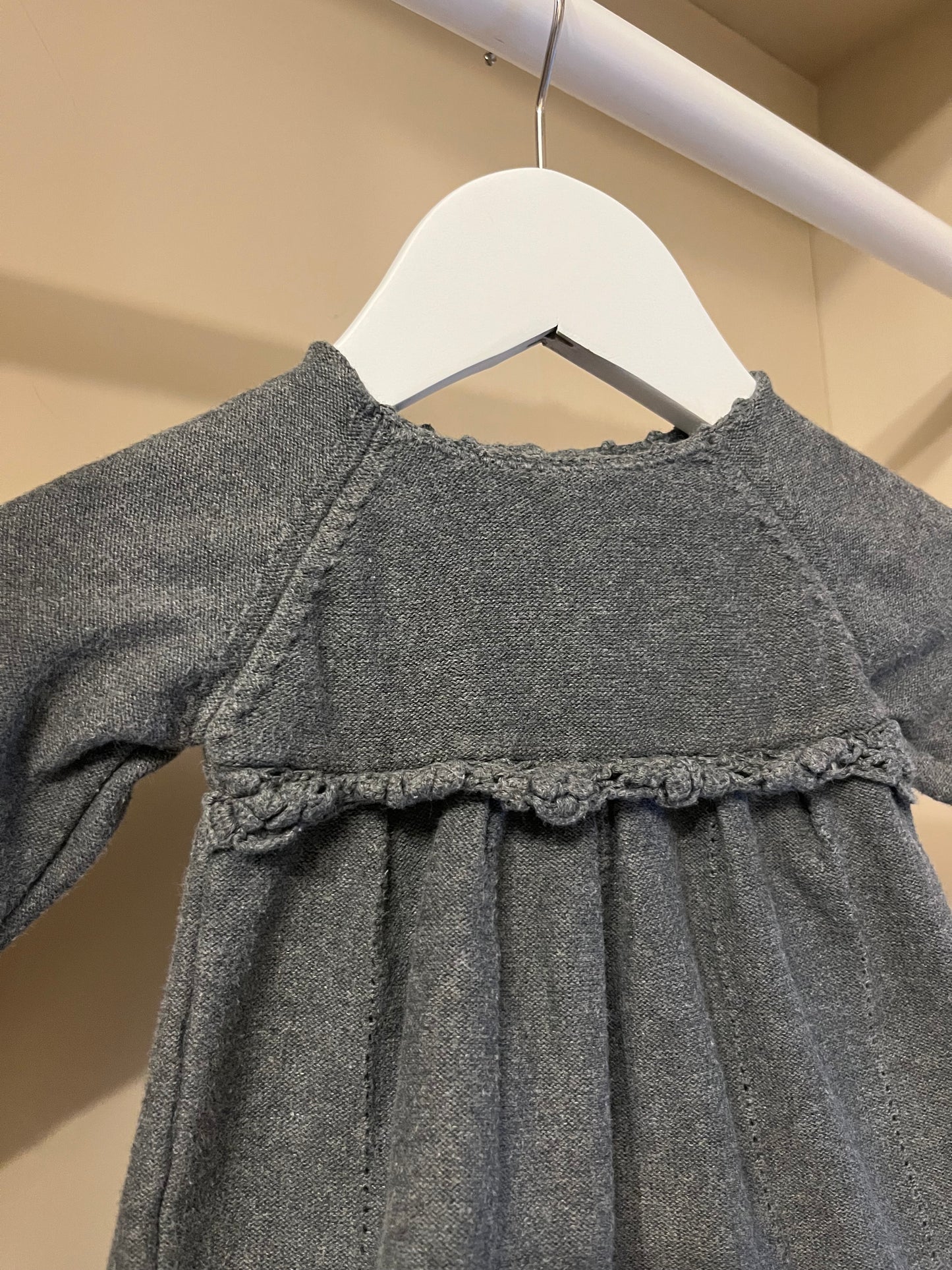 Klänning grå stl 62 (2-4 mån) - Newbie