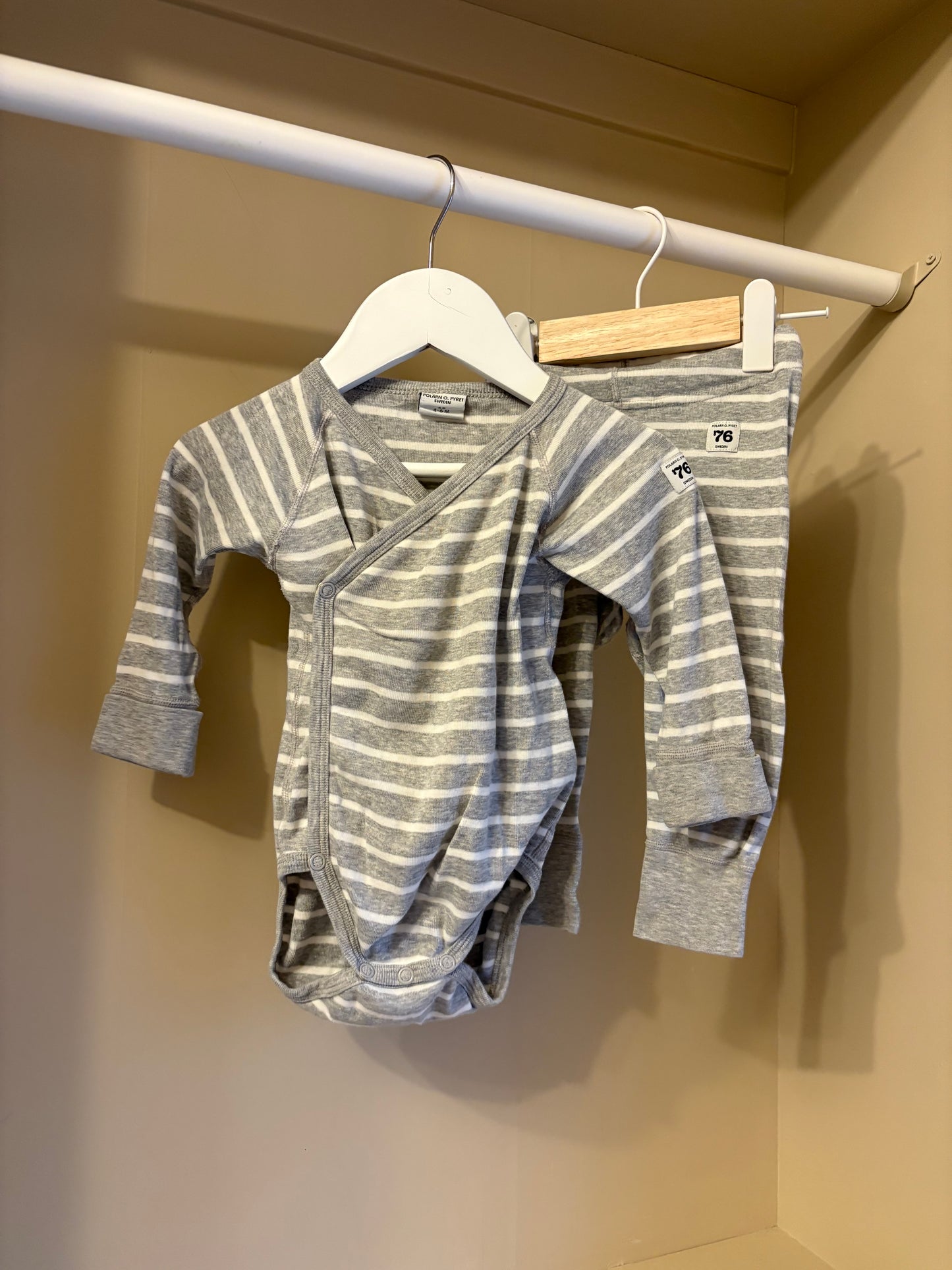 Set body+byxa stl 68 (4-6 mån) Polarn O. Pyret