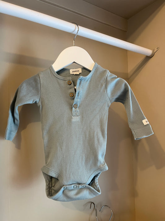 Body ribbad grön stl 62 (2-4 mån) - Newbie