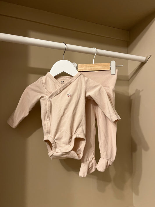 Set body + byxa med fot stl 62 (2-4 mån) - H&M