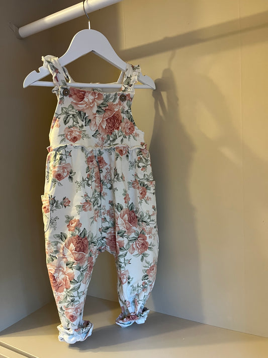 Jumpsuit storlek 80 (9-12 mån) - Newbie